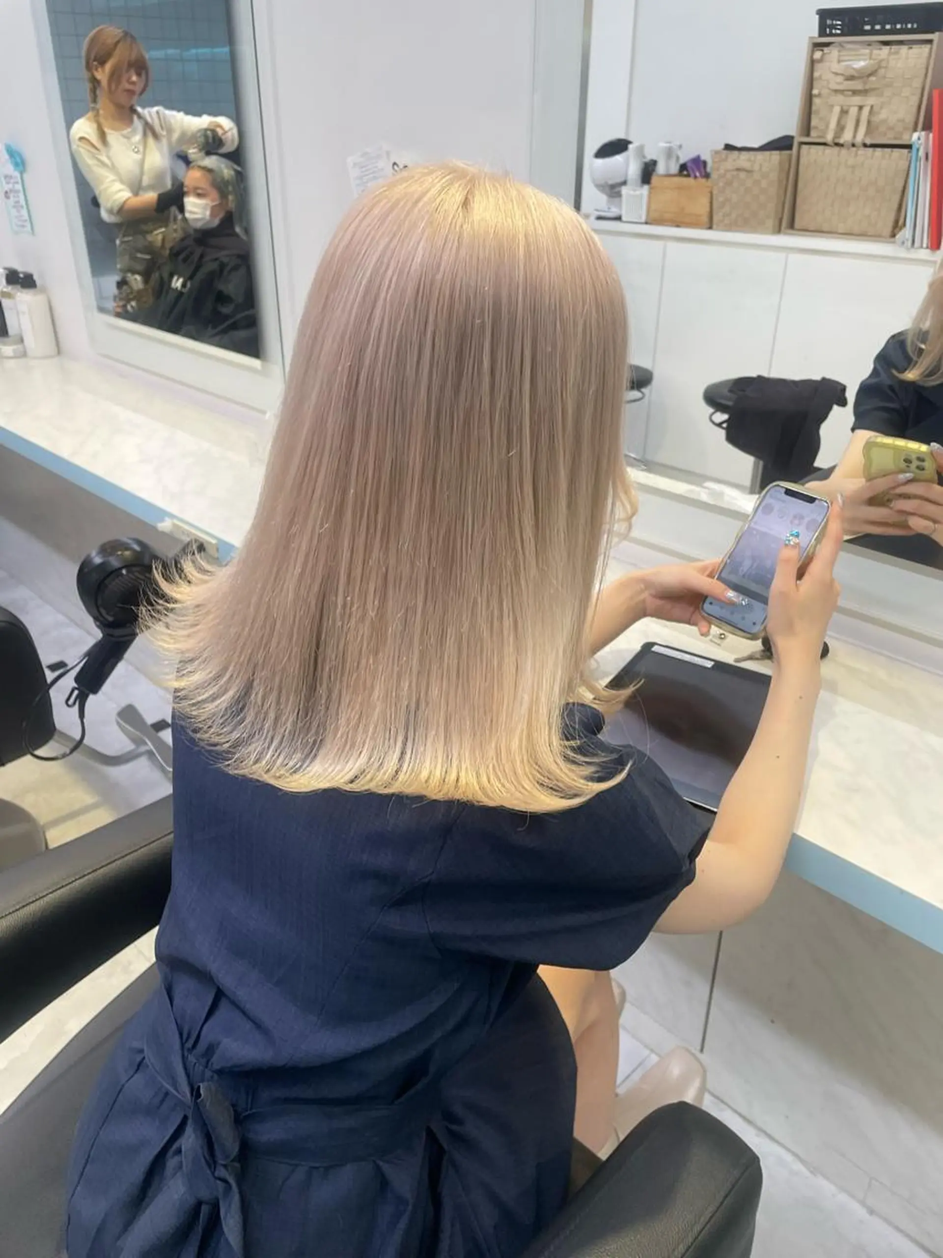 ミディアム カット ヘアカラー トリートメント サロウィン新宿三丁目East所属・💕冬モテ×上品色気 モテヘア💕山田航介のヘアスタイル