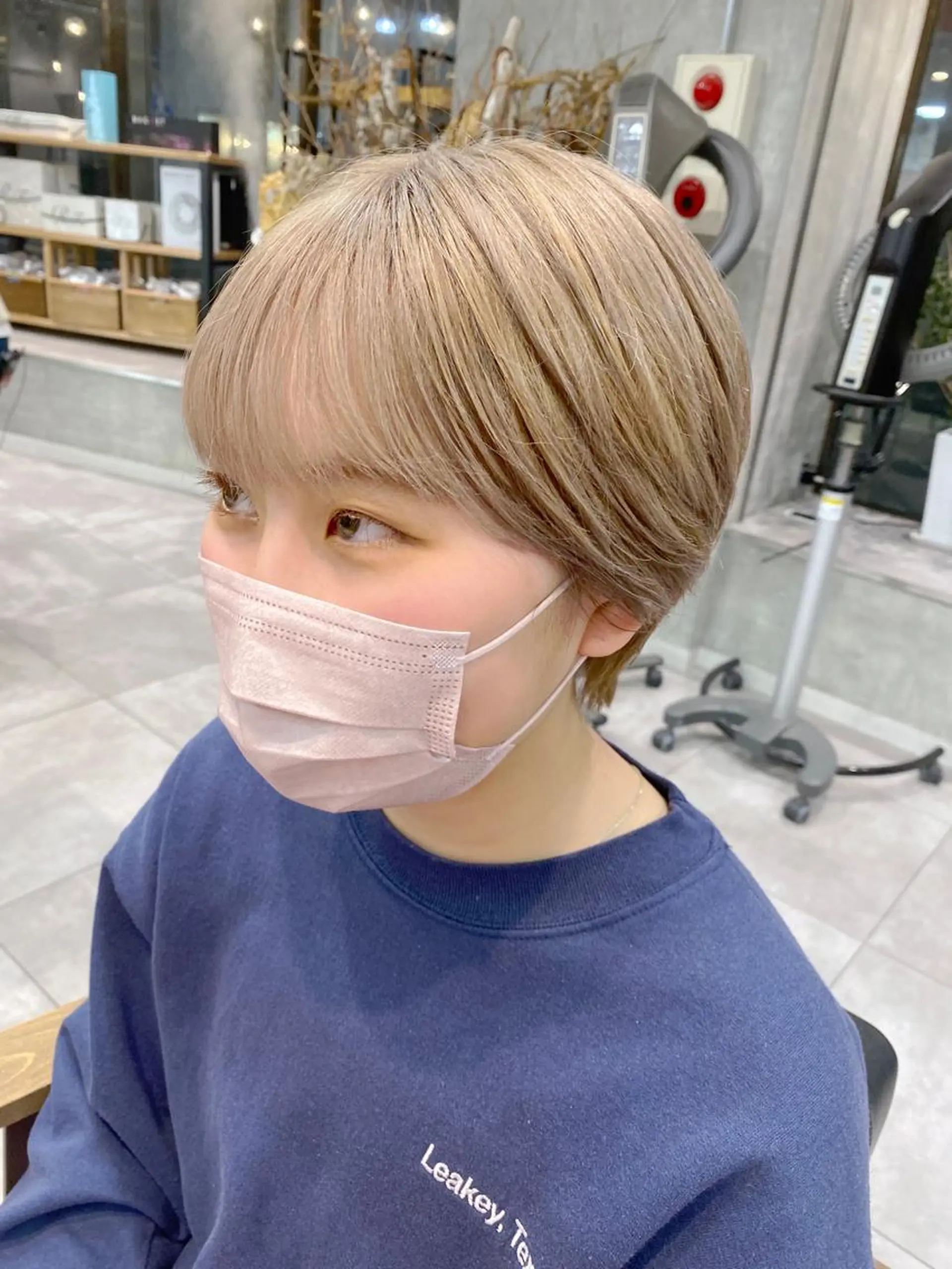 ショート カラー ベージュカラー ブロンド ブロンドベージュ ヘアカラー トリートメント ブリーチ/髪質改善 🍊店長MASAKiのヘアスタイル