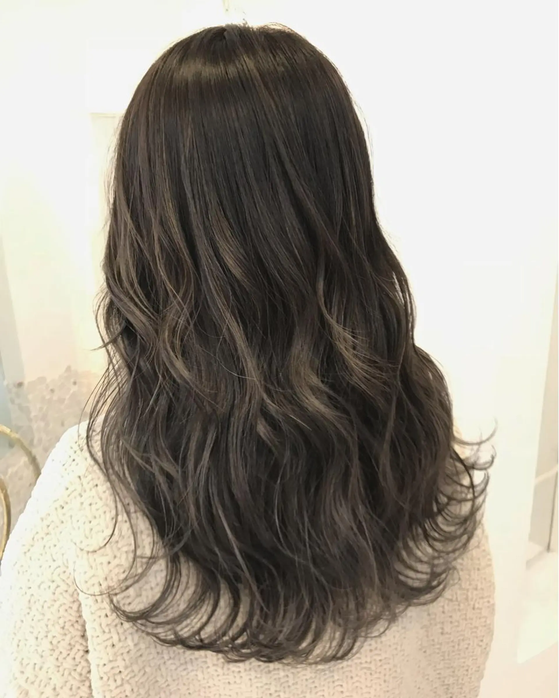 ロング ヘアカラー トリートメント GO TODAYシェアサロン原宿Leap店所属・髪質改善 レイヤー Naoyaのヘアスタイル