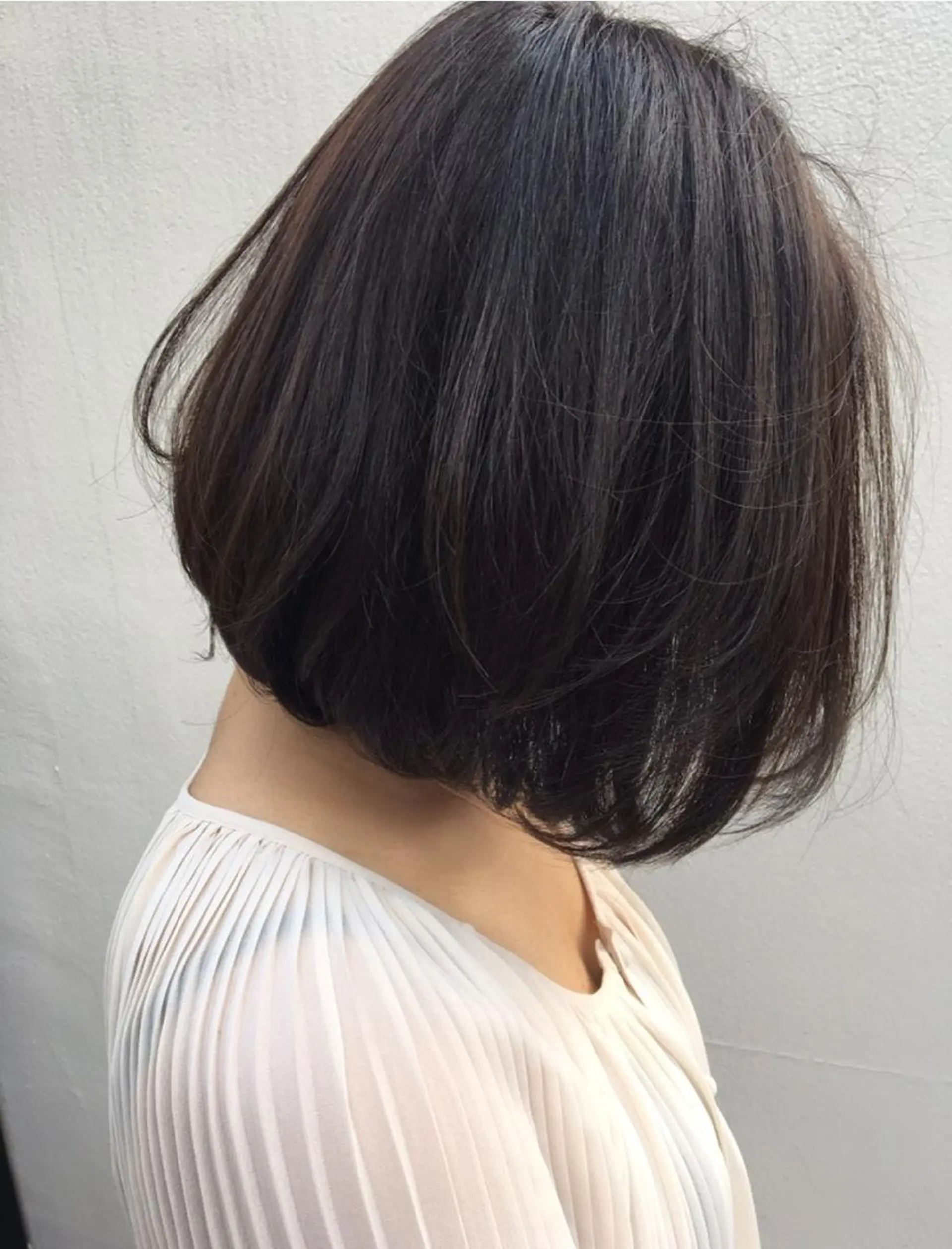 ミディアム カラー THE DAY所属・AKI HASHIMOTOのヘアスタイル