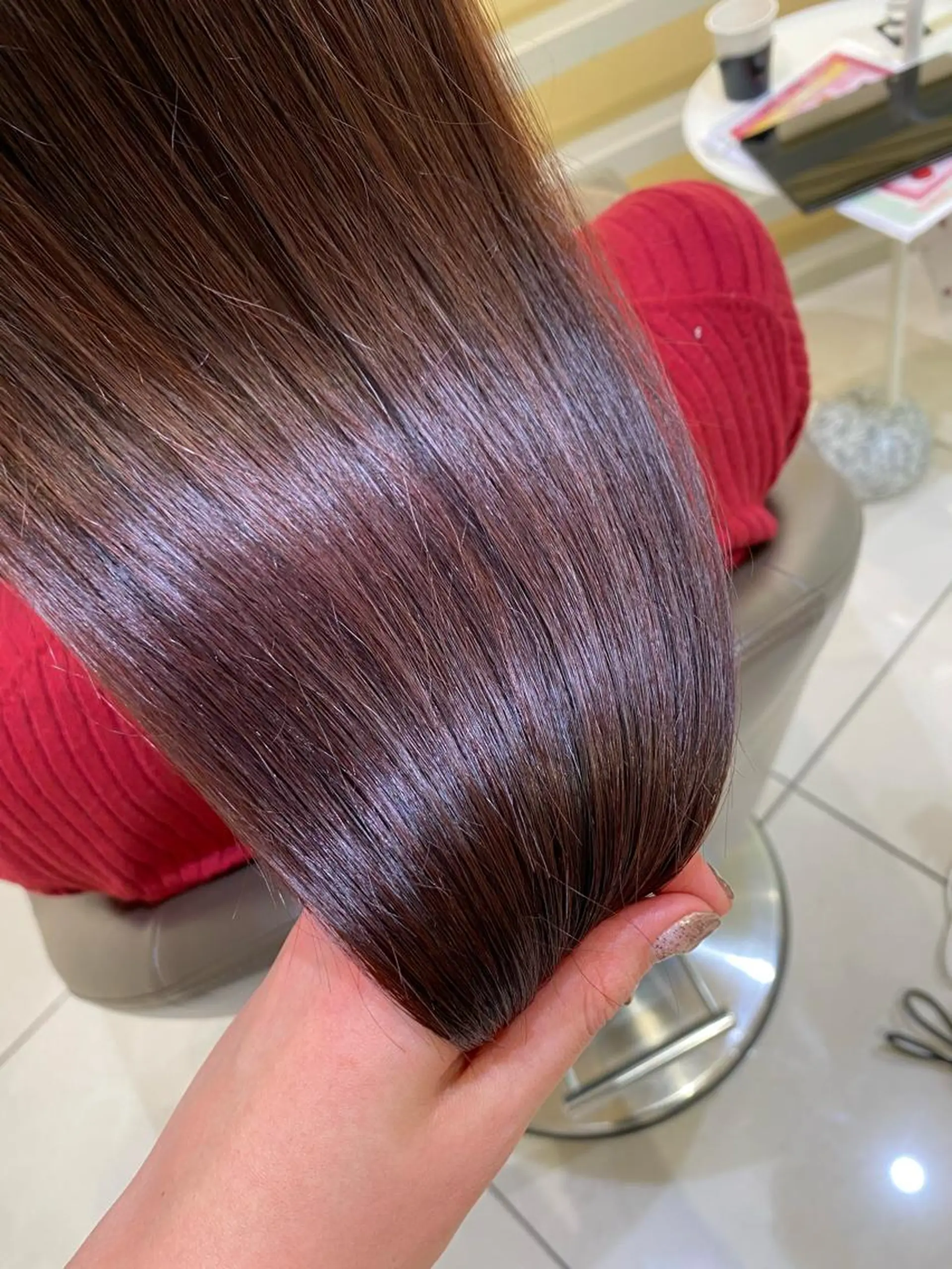 セミロング カラー ヘアカラー トリートメント 細めハイライト🩶 ボブ/レイヤーカットのヘアスタイル