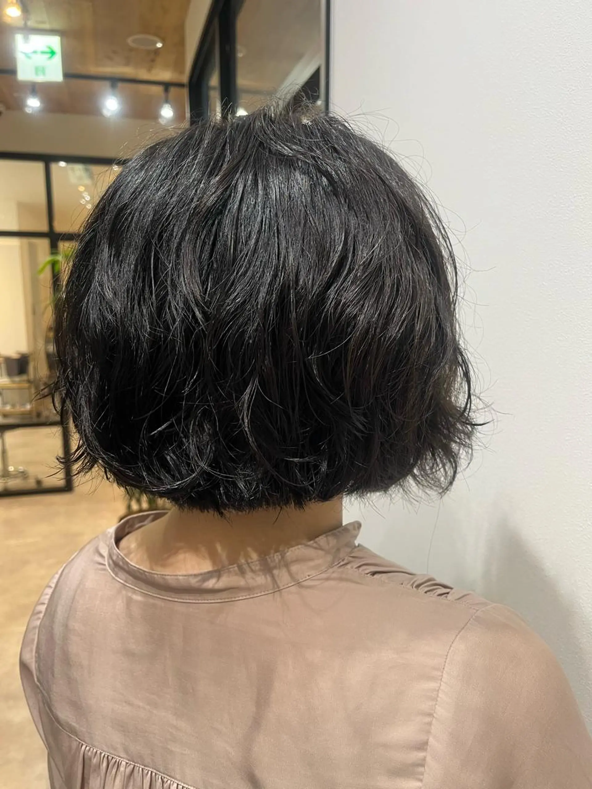 ショート カラー 黒髪 🫧ぷる艶カラー🫧 Yuubi🦩のヘアスタイル