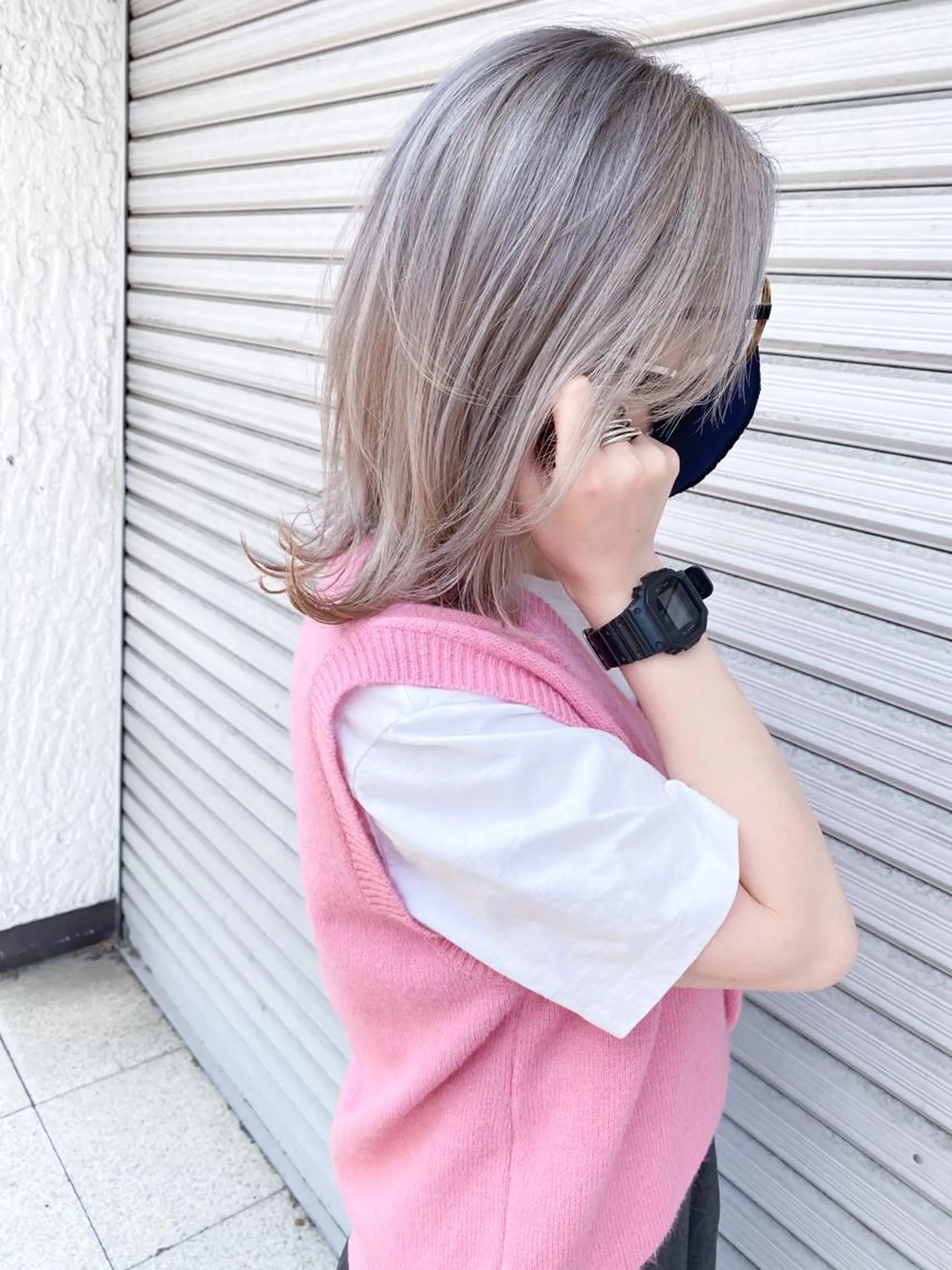 ショート カラー ブリーチ ウルフカット 髪質改善、エクステ 山口卓哉のヘアスタイル