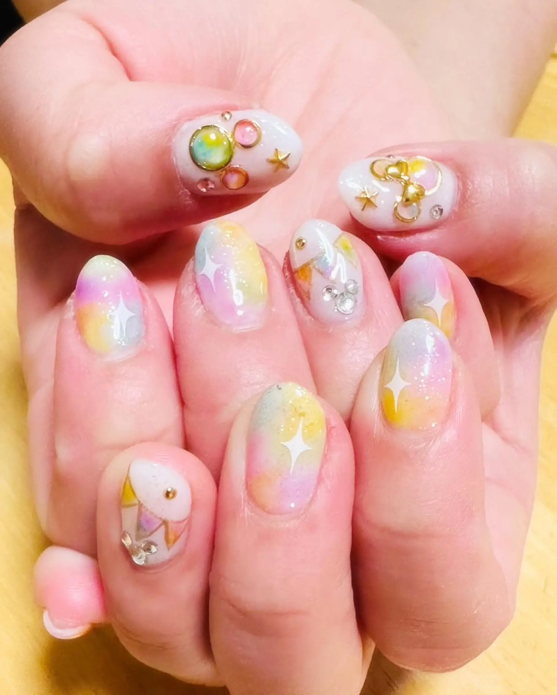 ショート 山下 アップネイルのネイルデザイン