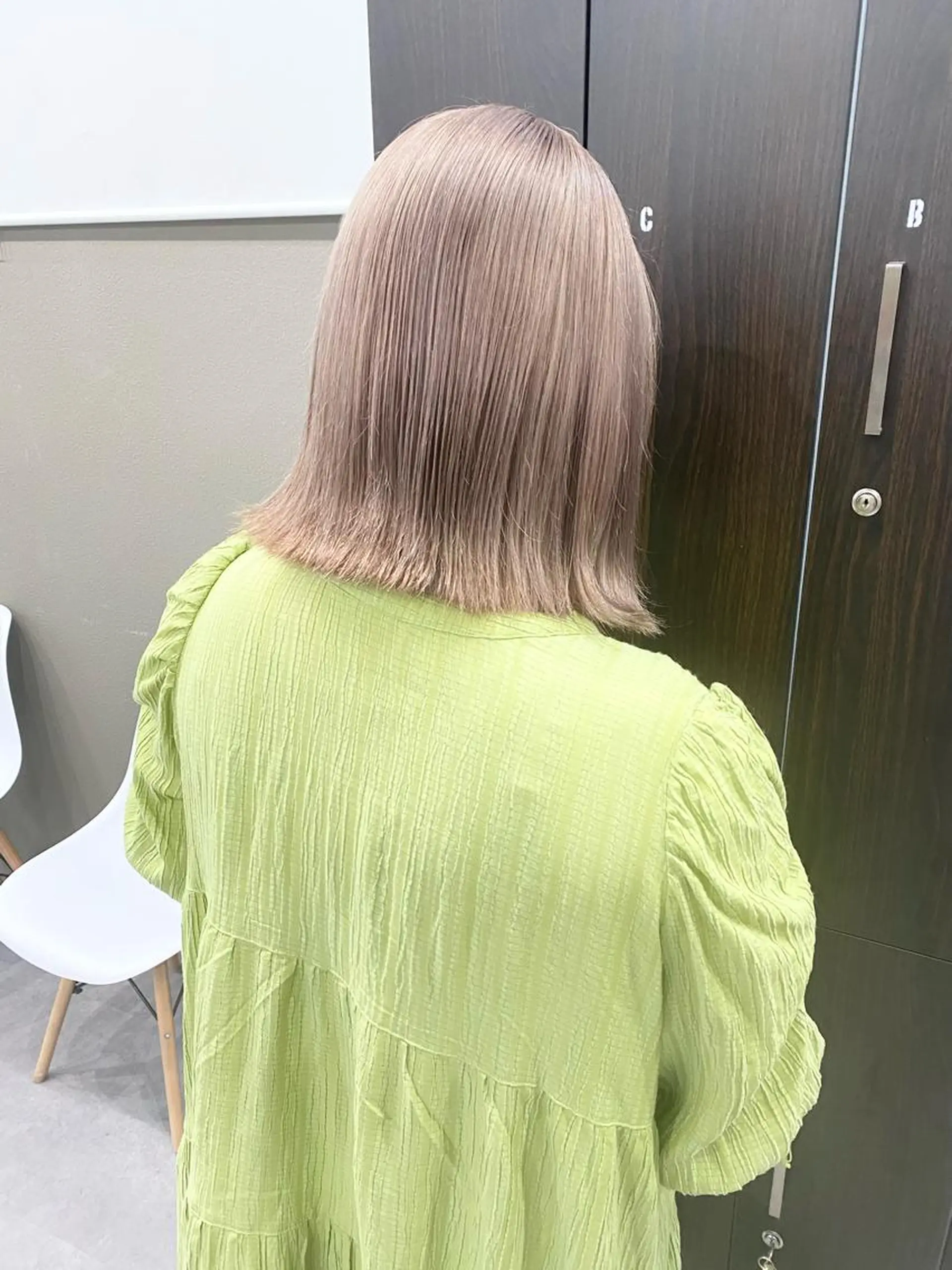 ミディアム カラー ブリーチ Via officialのヘアスタイル