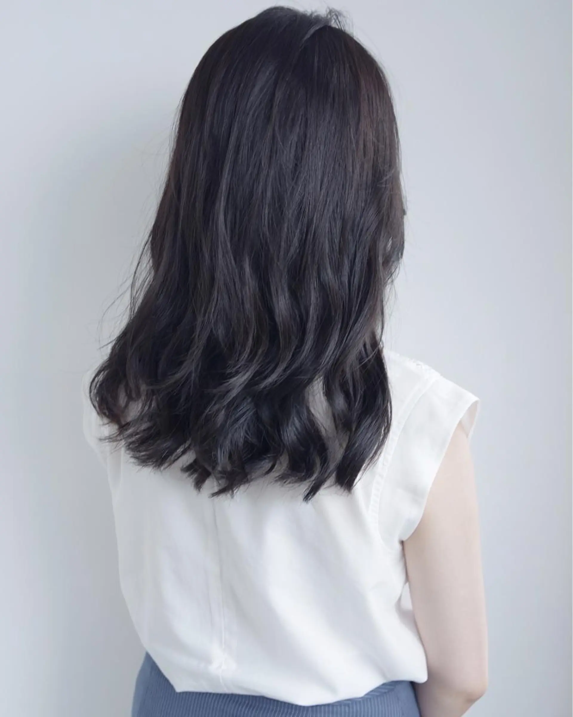 ミディアム セミロング ロング カラー クセ毛お悩みの方 四宮桂佑のヘアスタイル