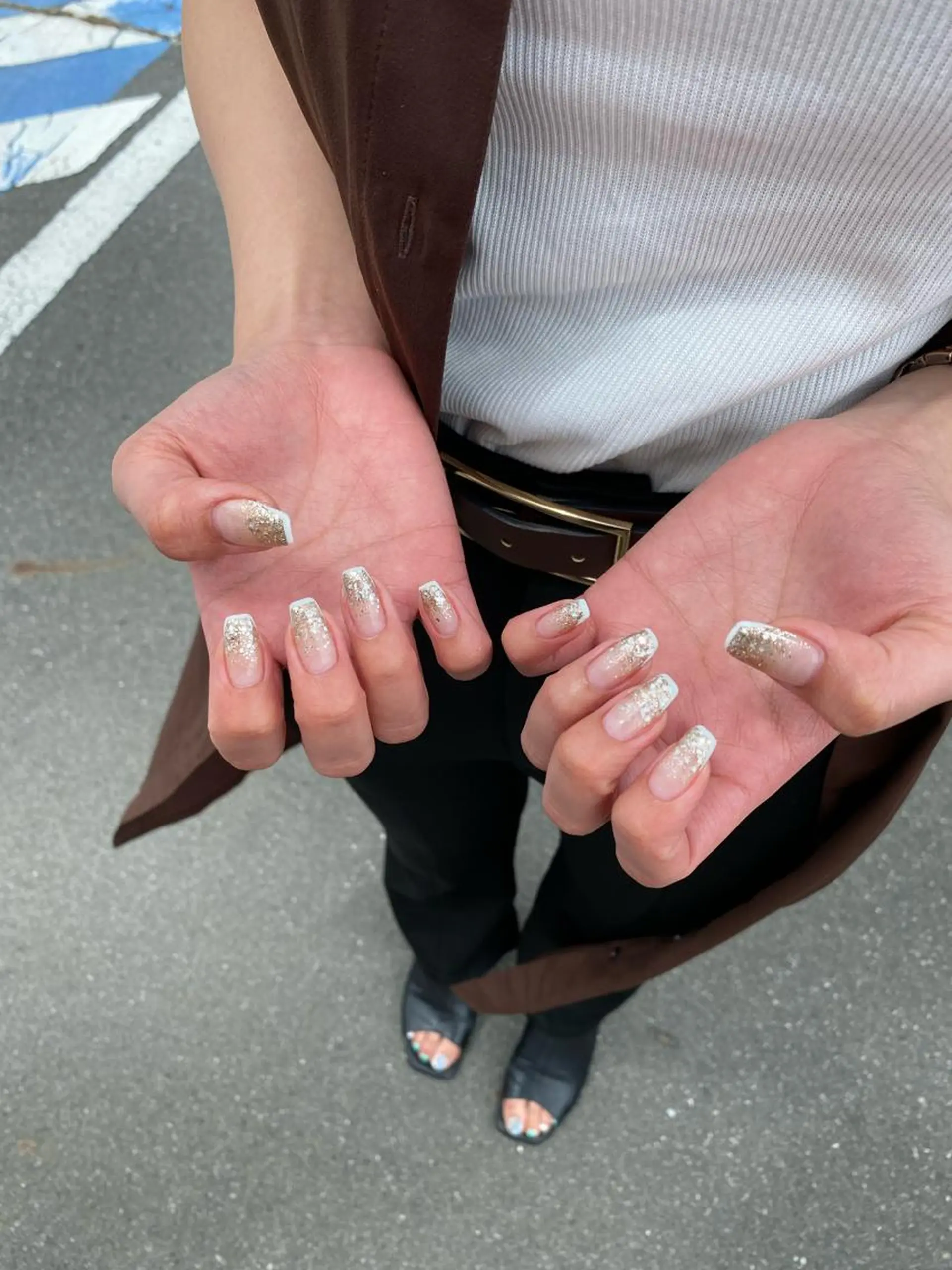 ネイル ゴールド グラデーション ラメ(グリッター) ラメグラデーション EARTH coiffure beaute 東松山店所属・町田 杏花のネイルデザイン