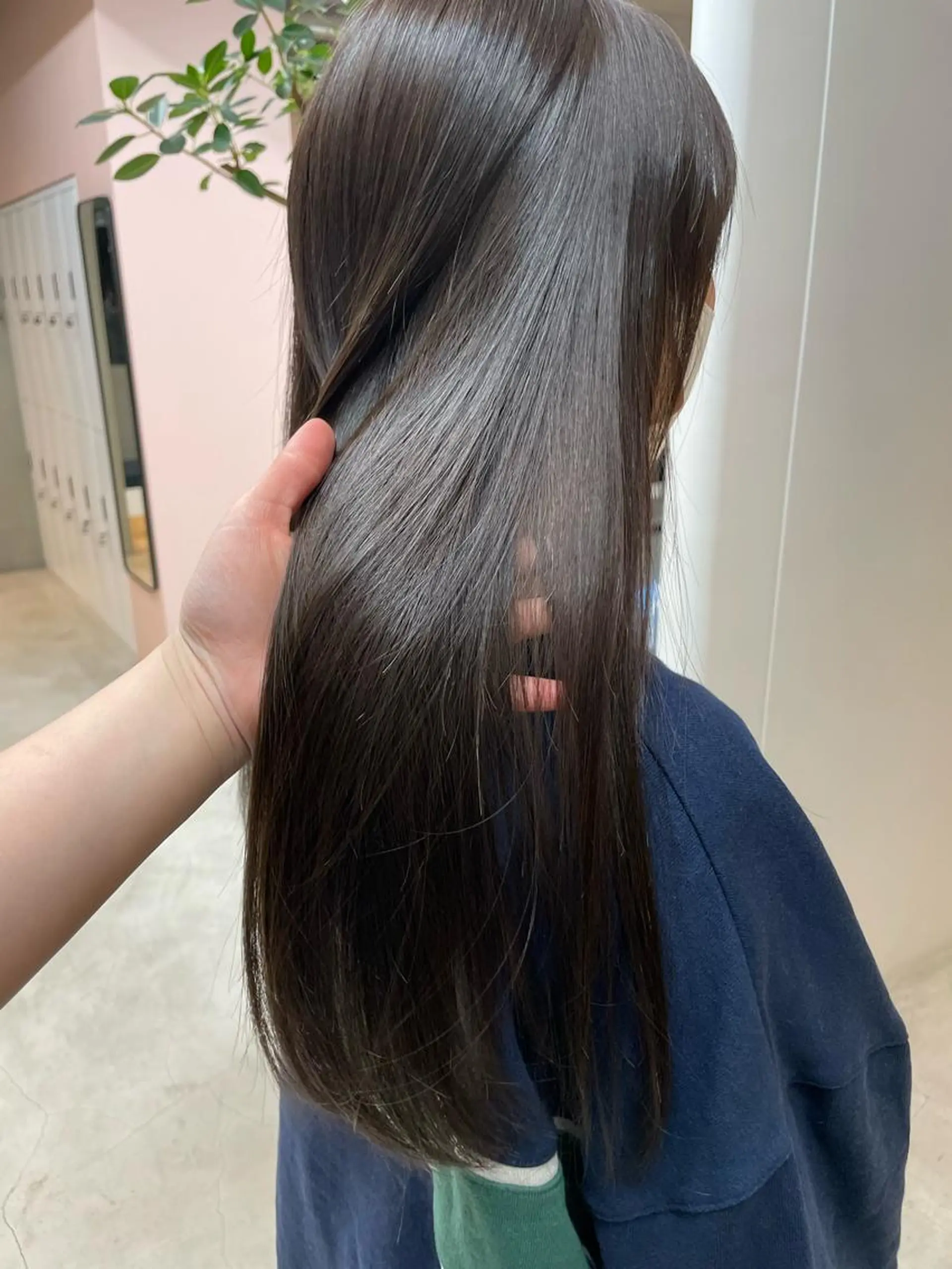 カラー 若月 あやかのヘアスタイル