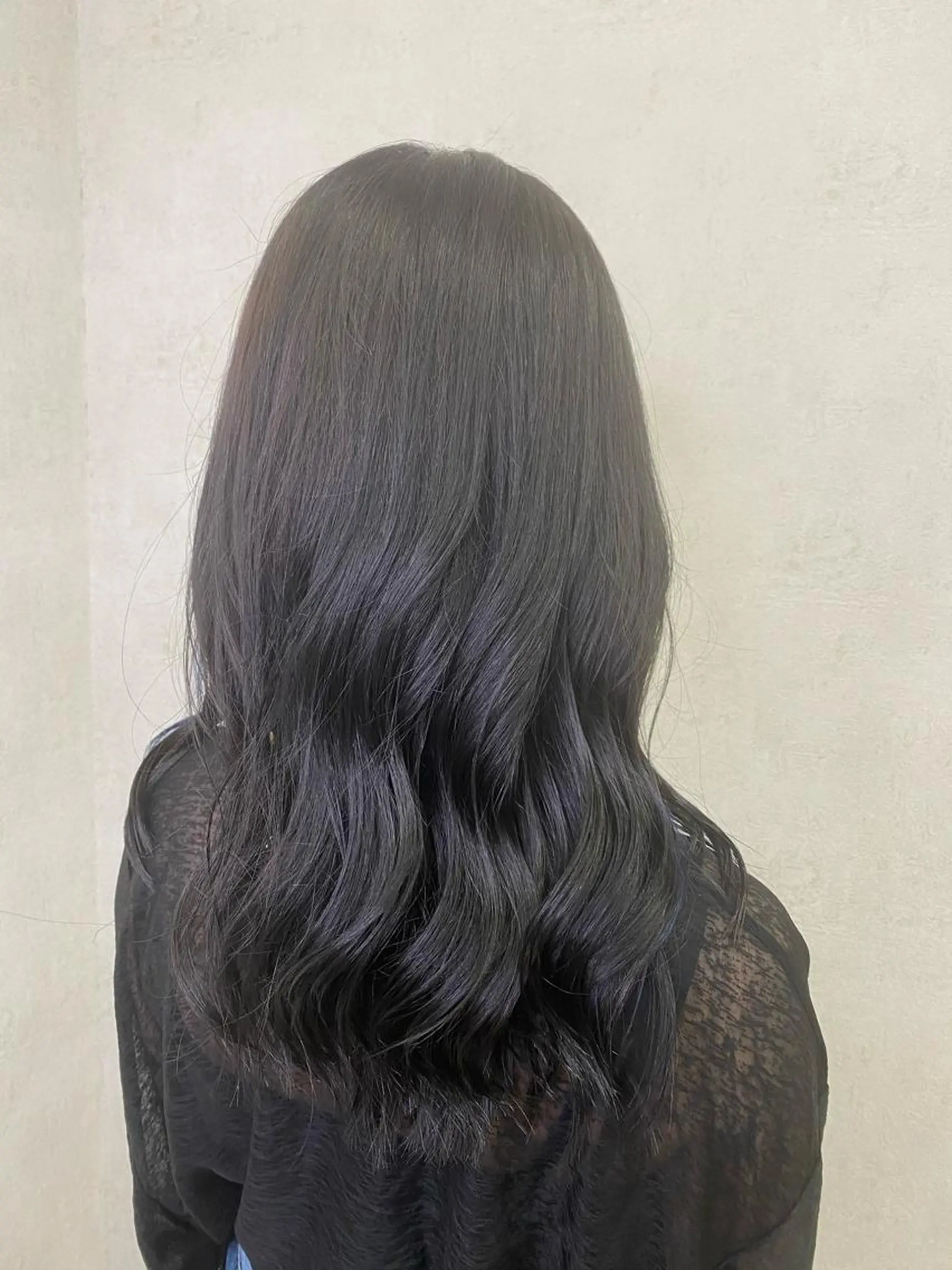 ロング Misaki ║ツヤカラーのヘアスタイル