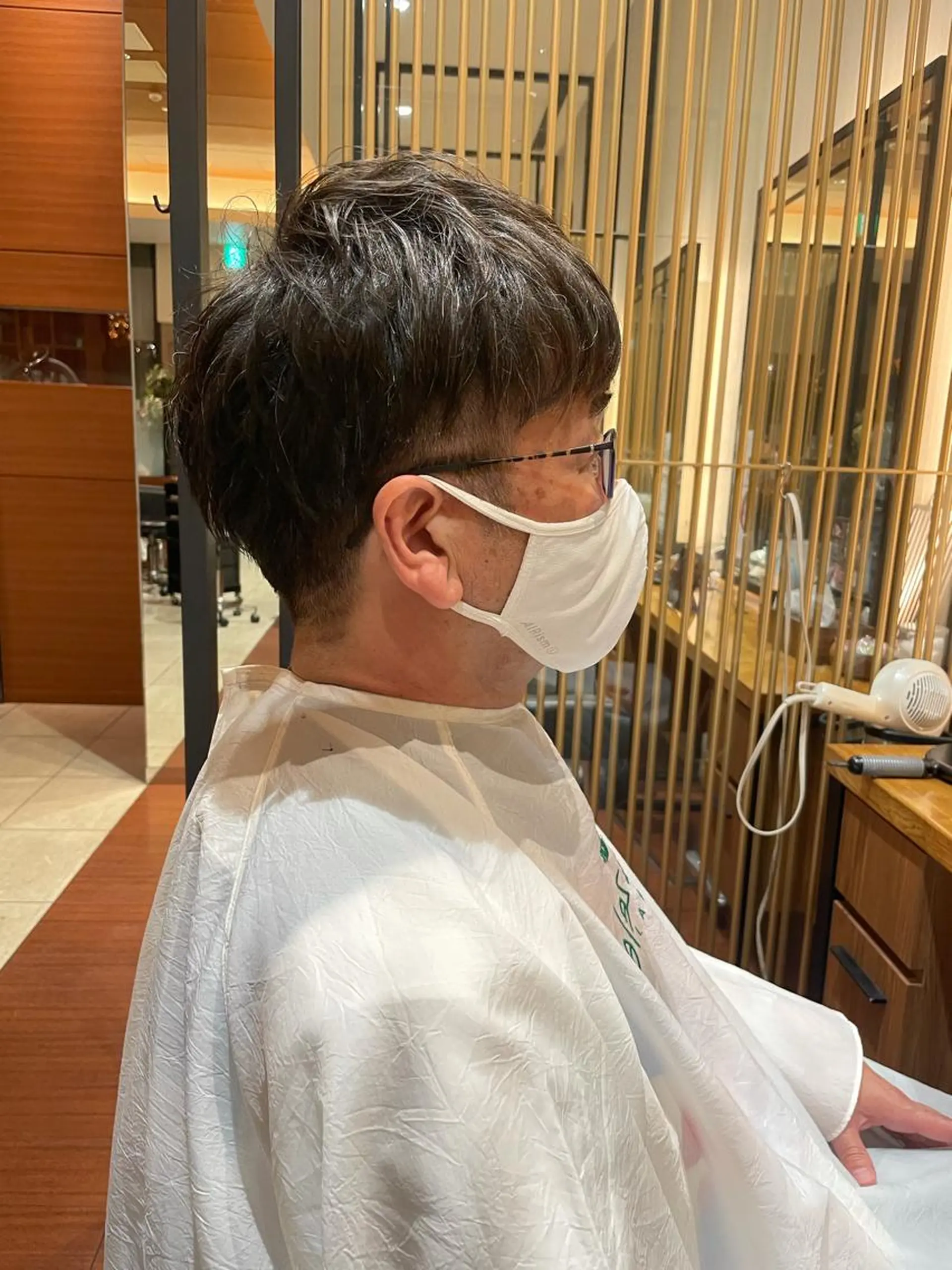 ショート メンズ 刈り上げ ショートヘア 髙田 千華 髪質改善ストレートのヘアスタイル