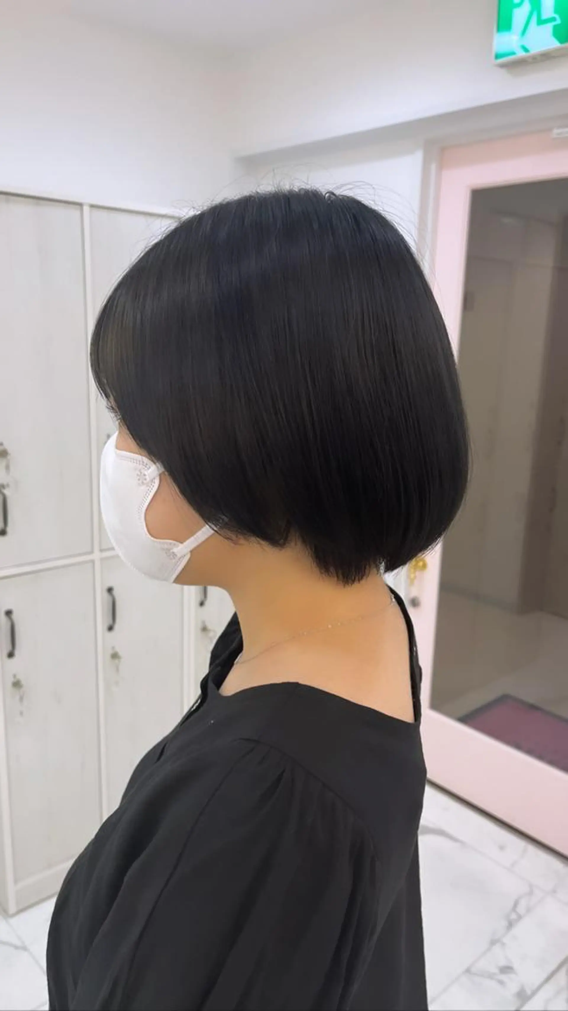 ショート カラー 新井 凪のヘアスタイル