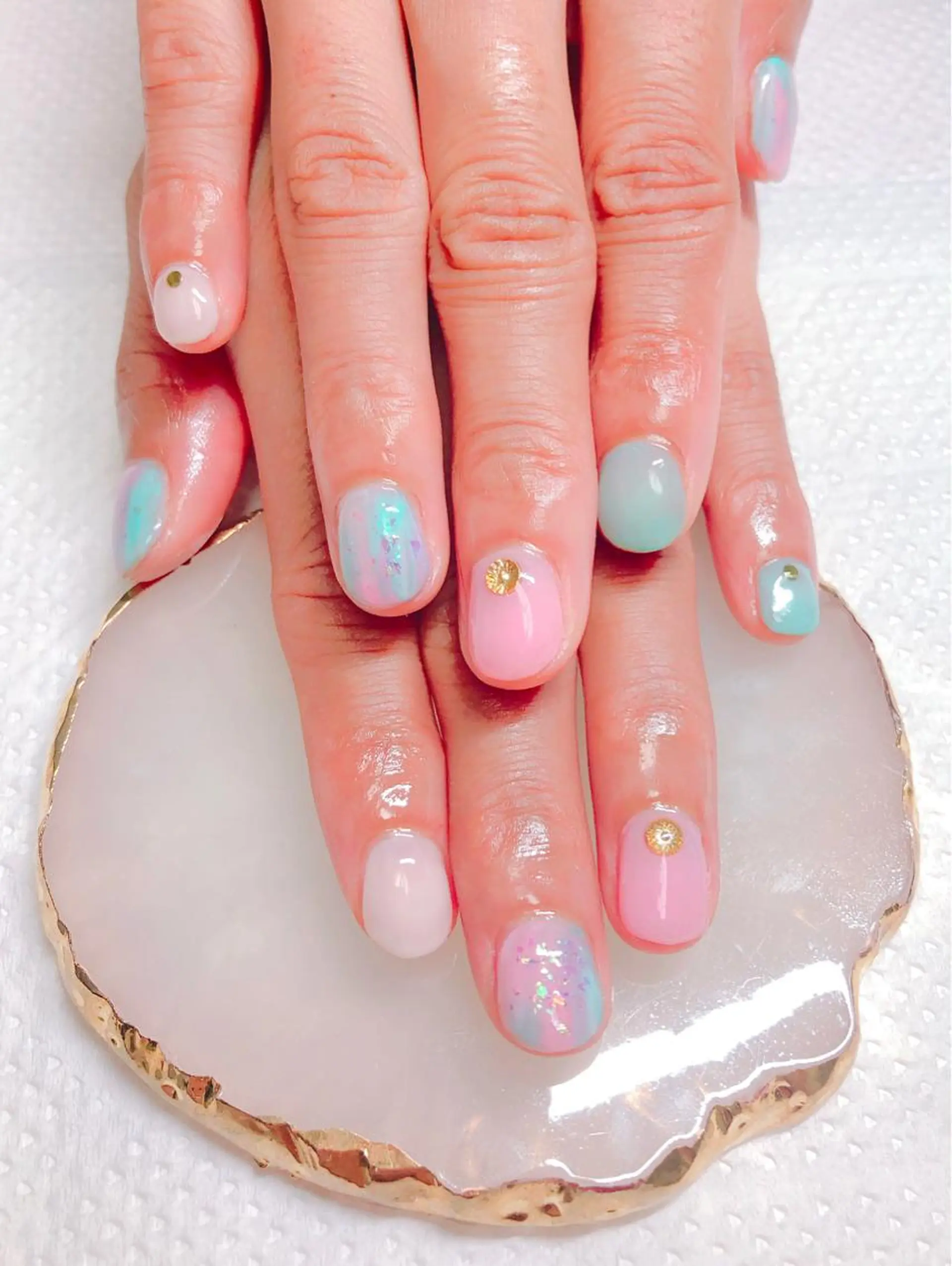 ネイル ニュアンスネイル ハンドネイル CROWN プライベートサロンのネイルデザイン