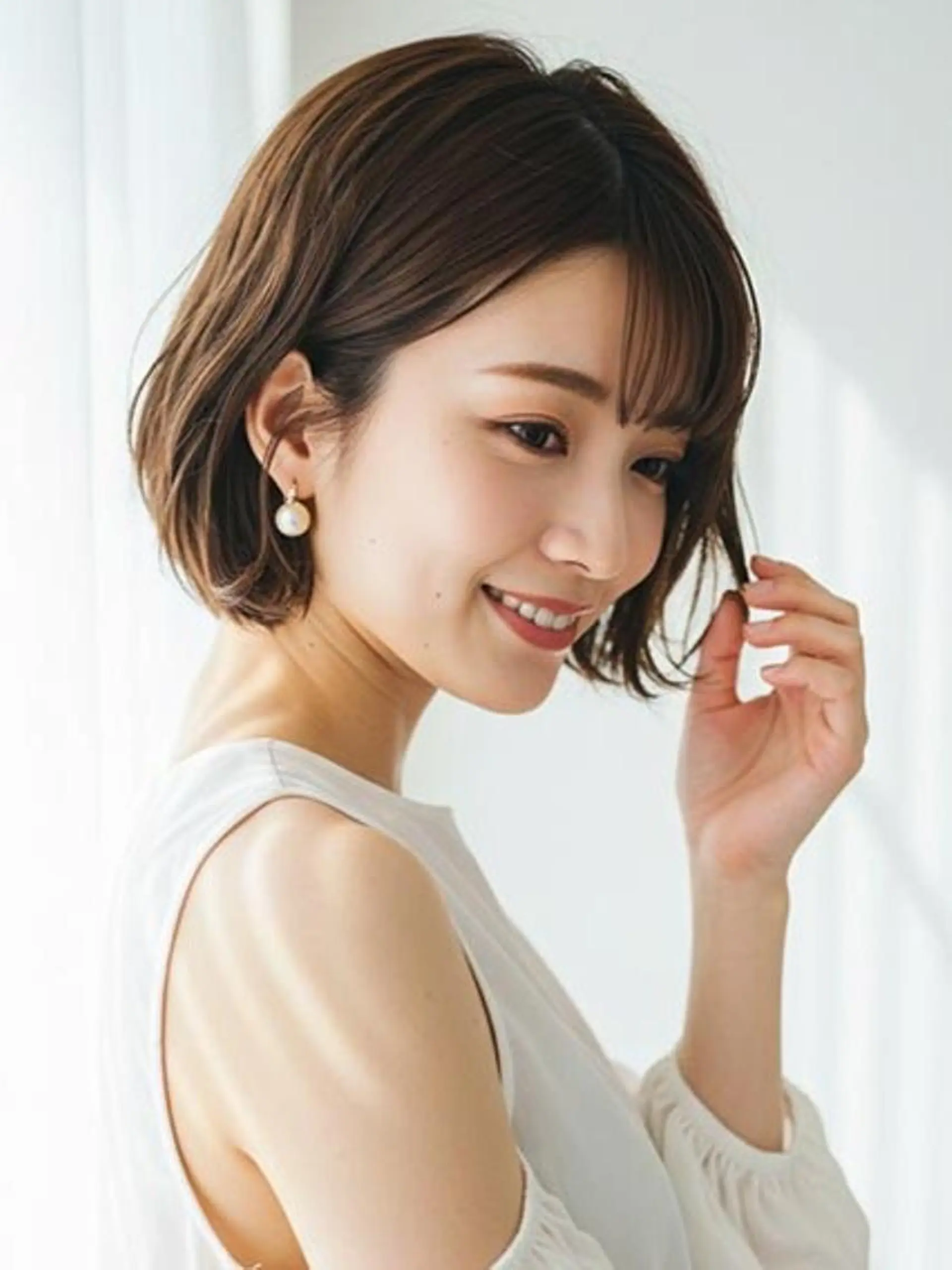 カラー バレイヤージュ ブリーチ ケアブリーチ ダブルカラー イヤリングカラー Helena みなつのヘアスタイル