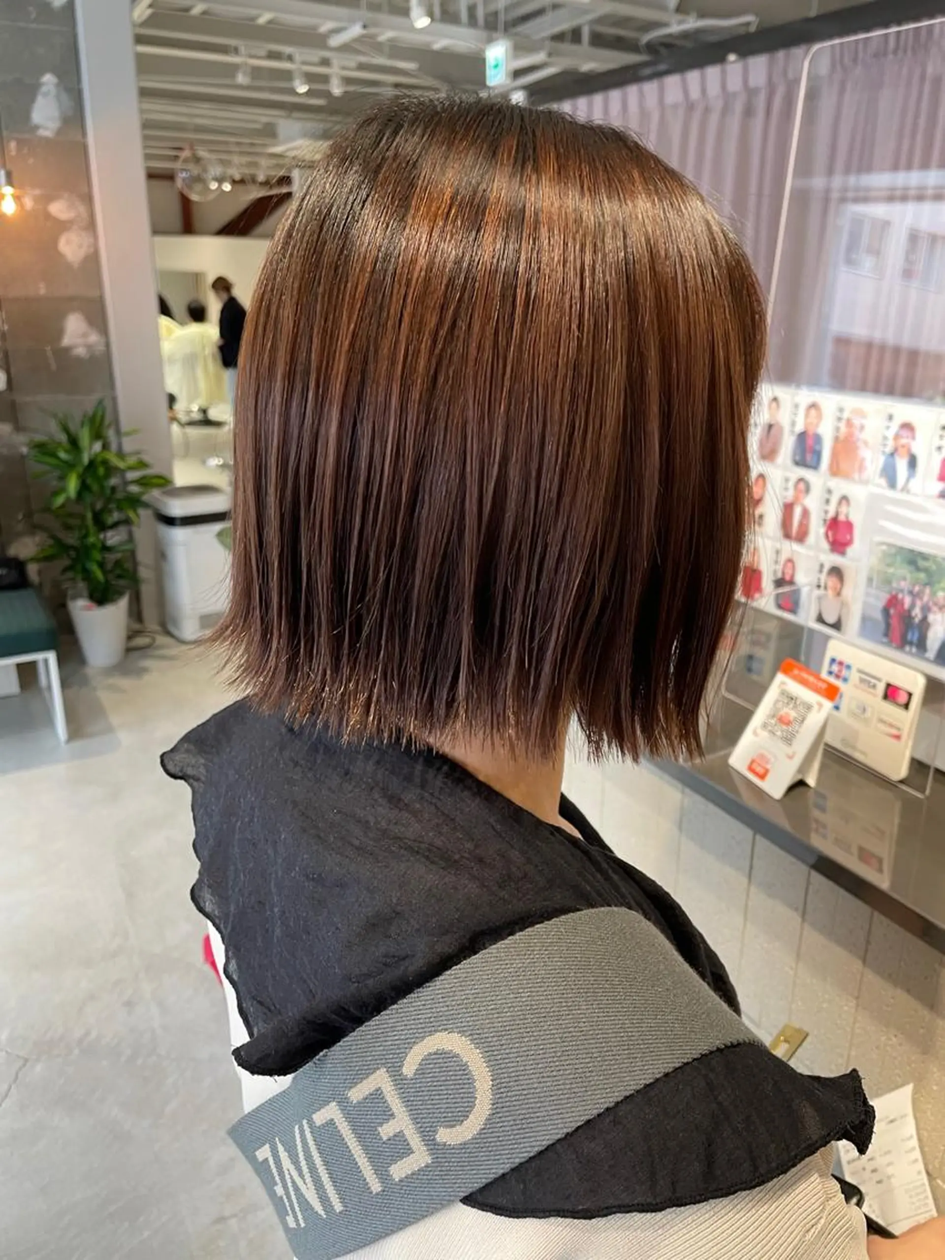 ショート カラー ボブ 外ハネヘア カット 💎韓国カラー Giness坂下巧のヘアスタイル