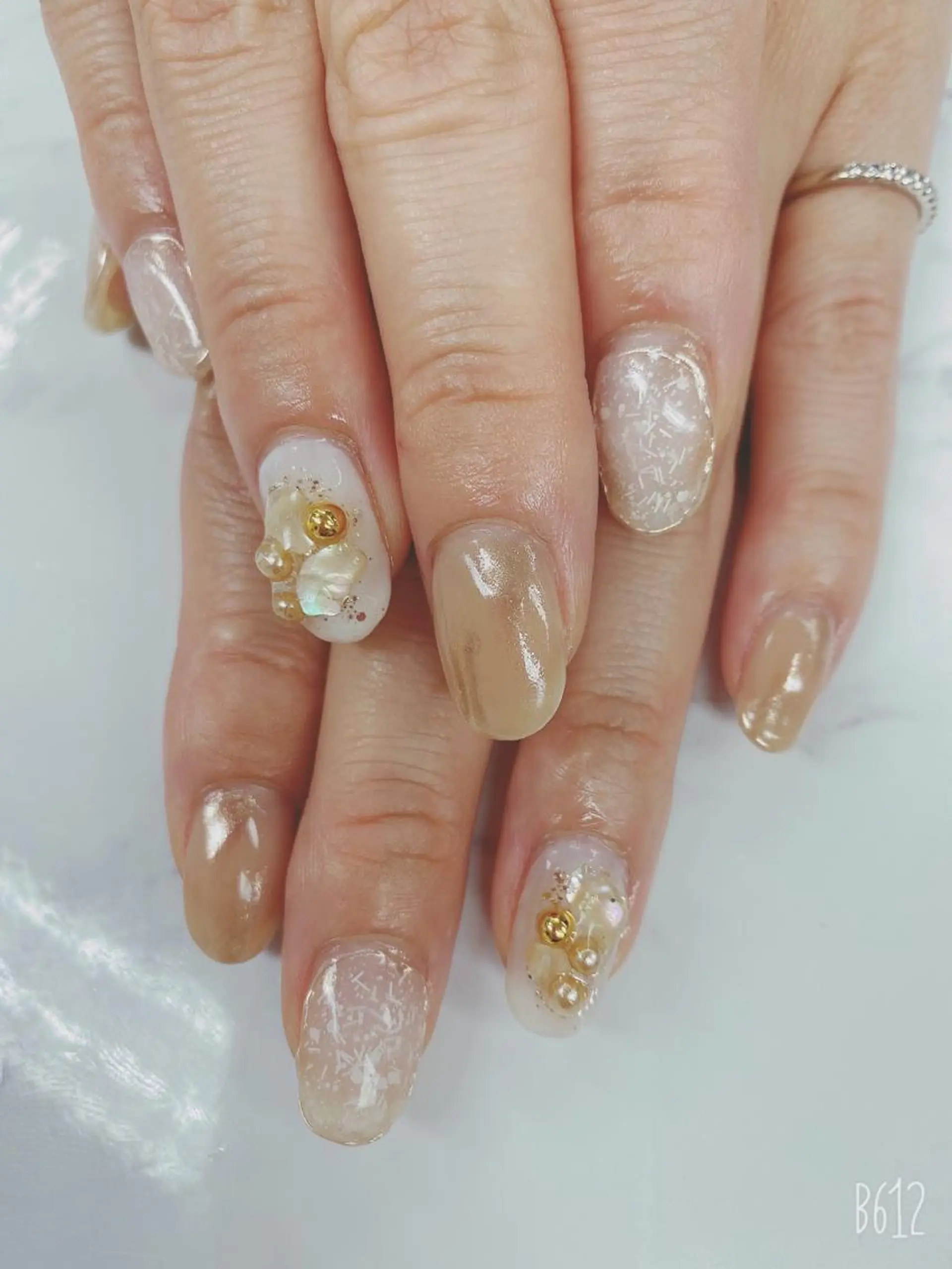 ミディアム ハンドネイル JNA認定講師🌸 RIEのネイルデザイン