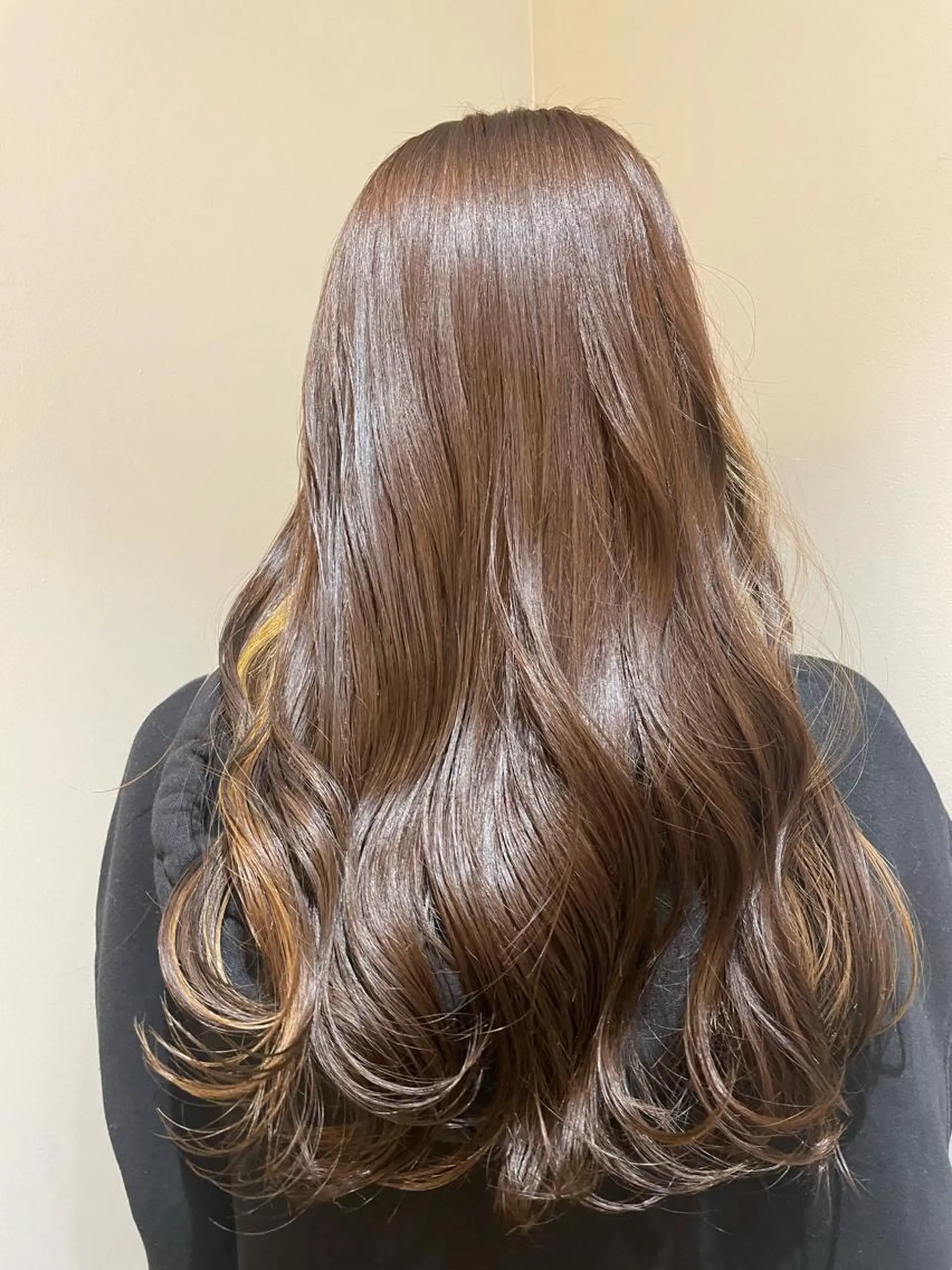 ロング 柳井 瑠菜のヘアスタイル