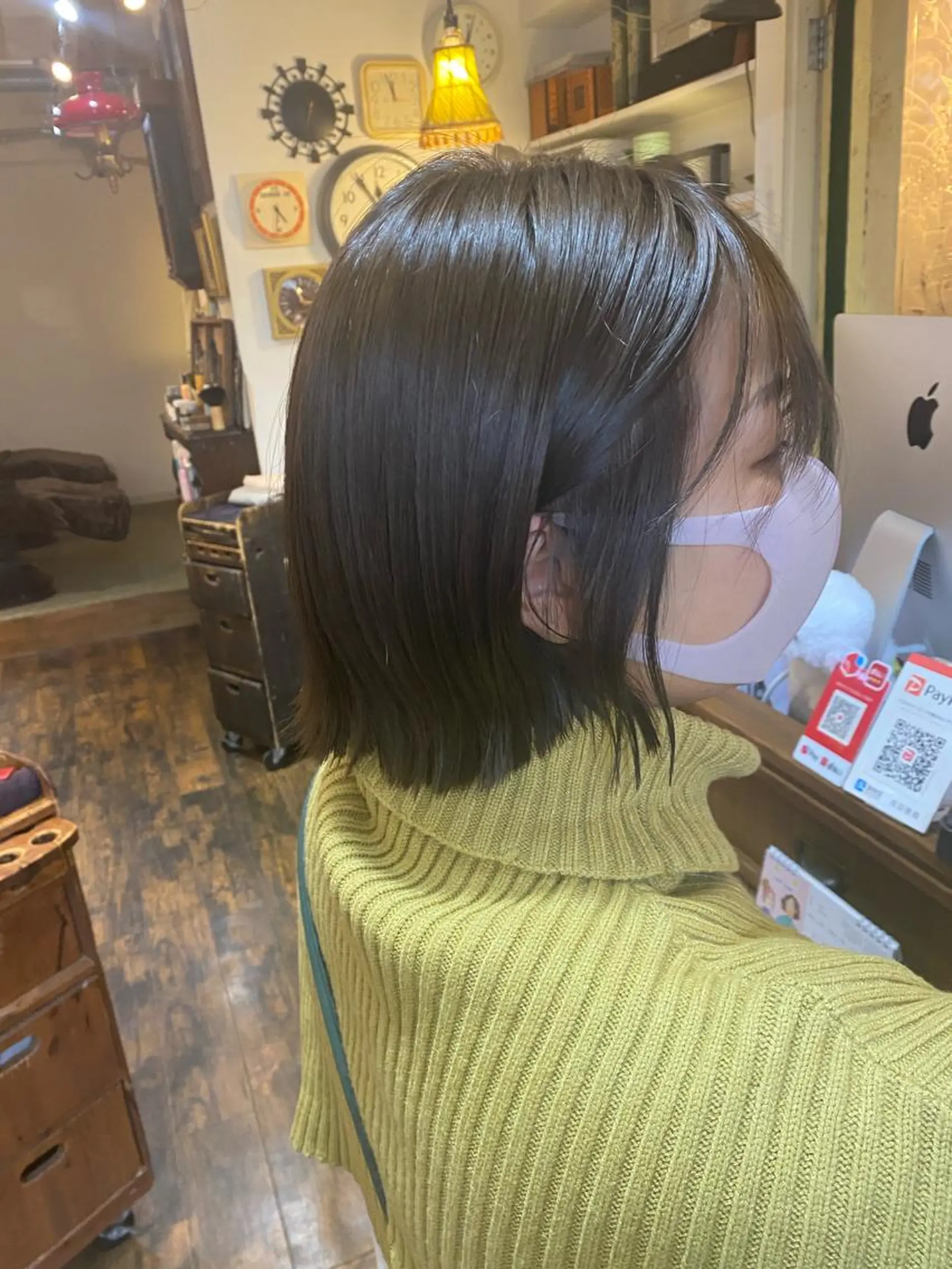 ショート カラー ベージュカラー オリーブベージュ ヤスザトアヤノ ／レイヤー／オリーブのヘアスタイル