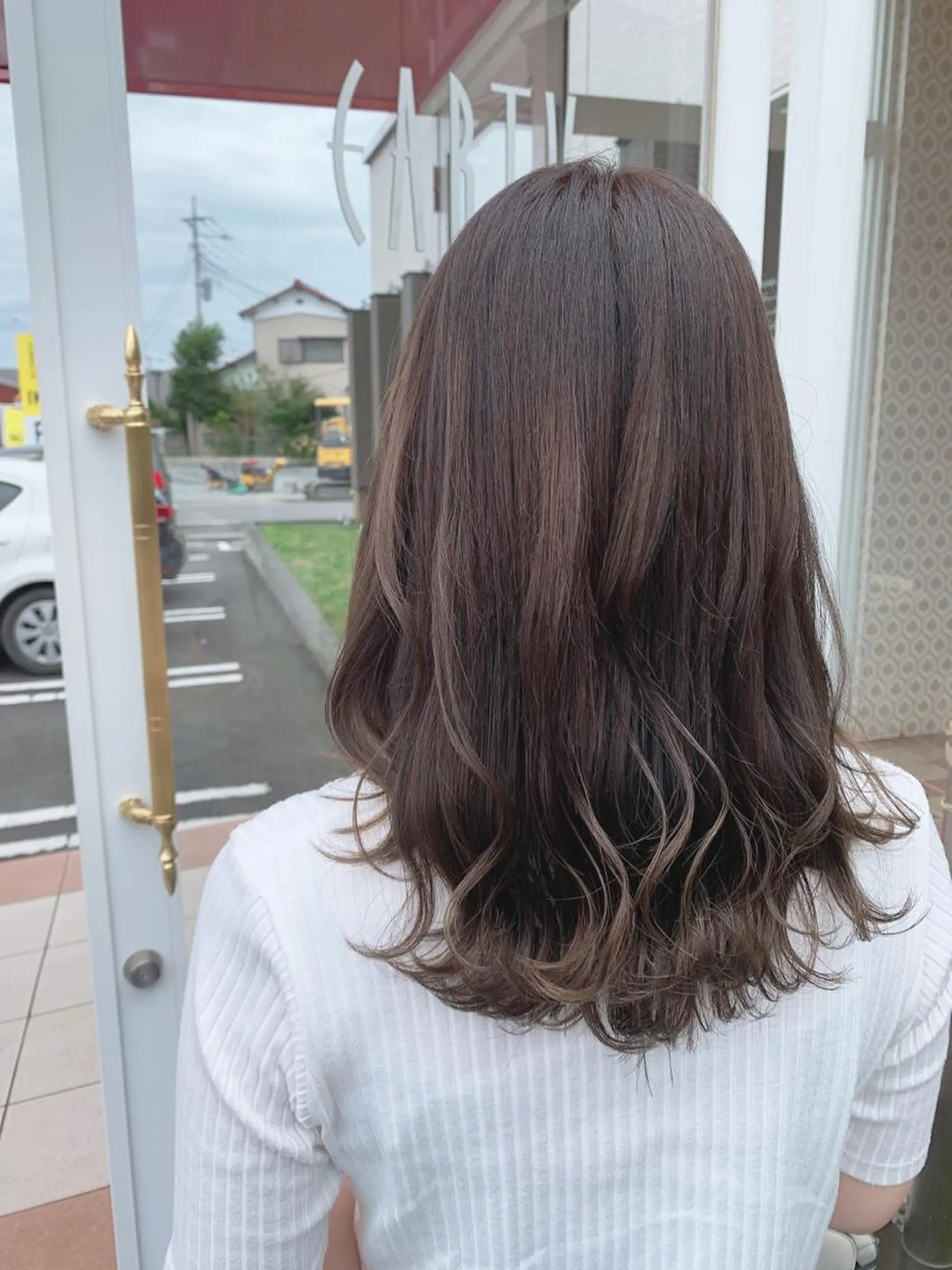 ロング カラー 坂井 水菜美のヘアスタイル