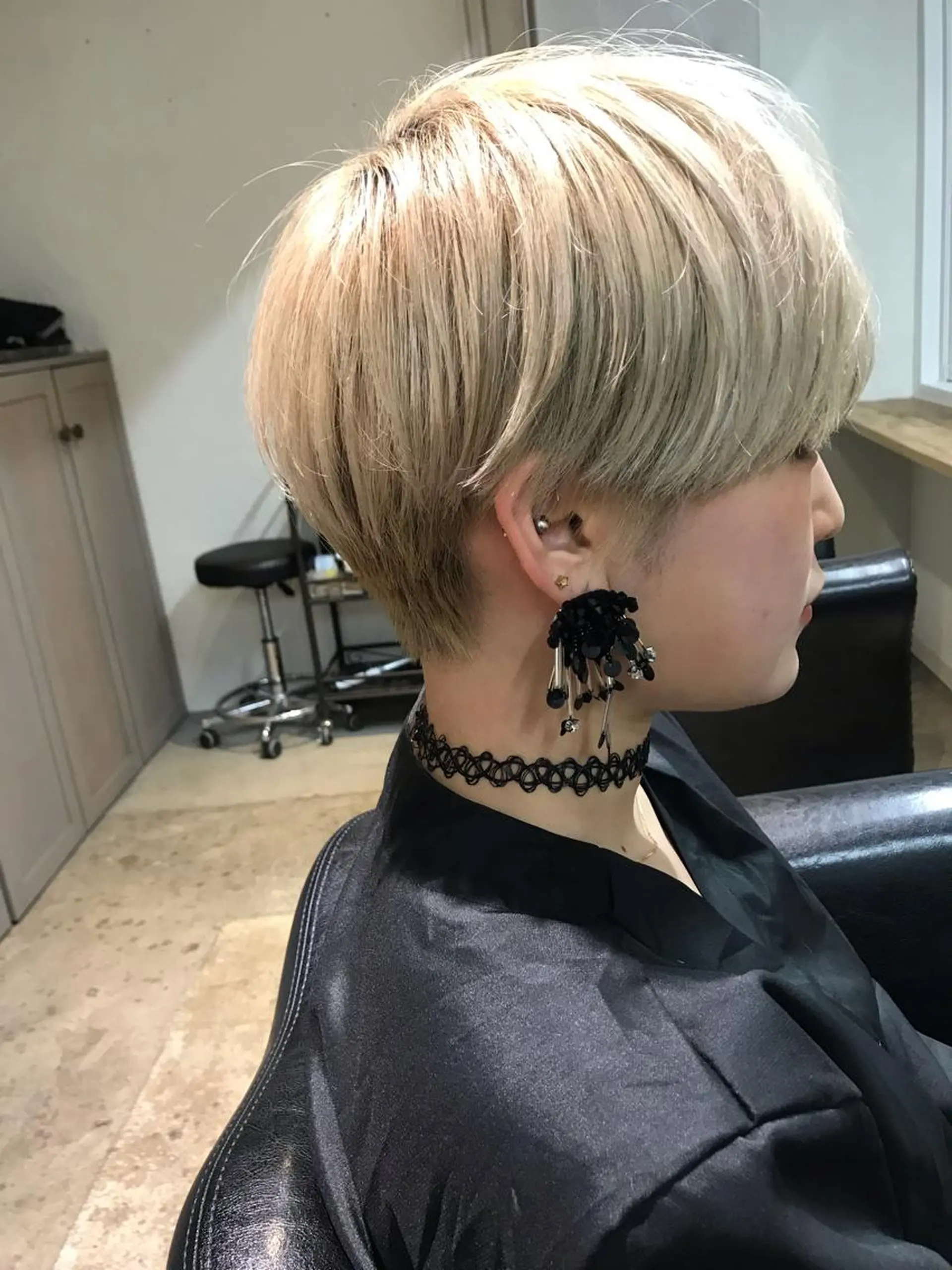 ショート カラー ブリーチ カット ヘアカラー トリートメント 🧼柴田 健太郎🧼のヘアスタイル