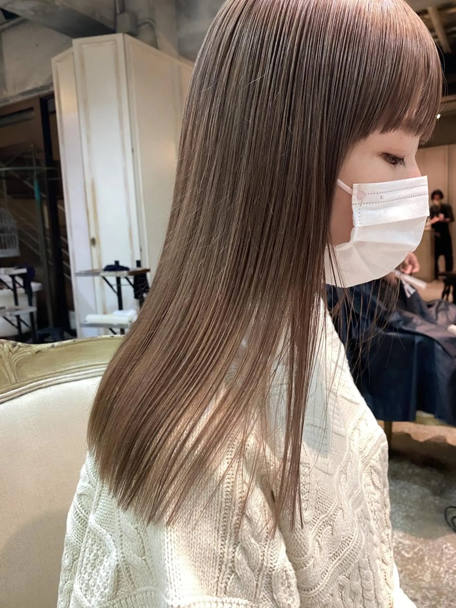 セミロング カラー パーマ ヘアアレンジ メンズ キッズ ネイル マツエク・マツパ アイブロウ Kawakami kotomiのヘアスタイル