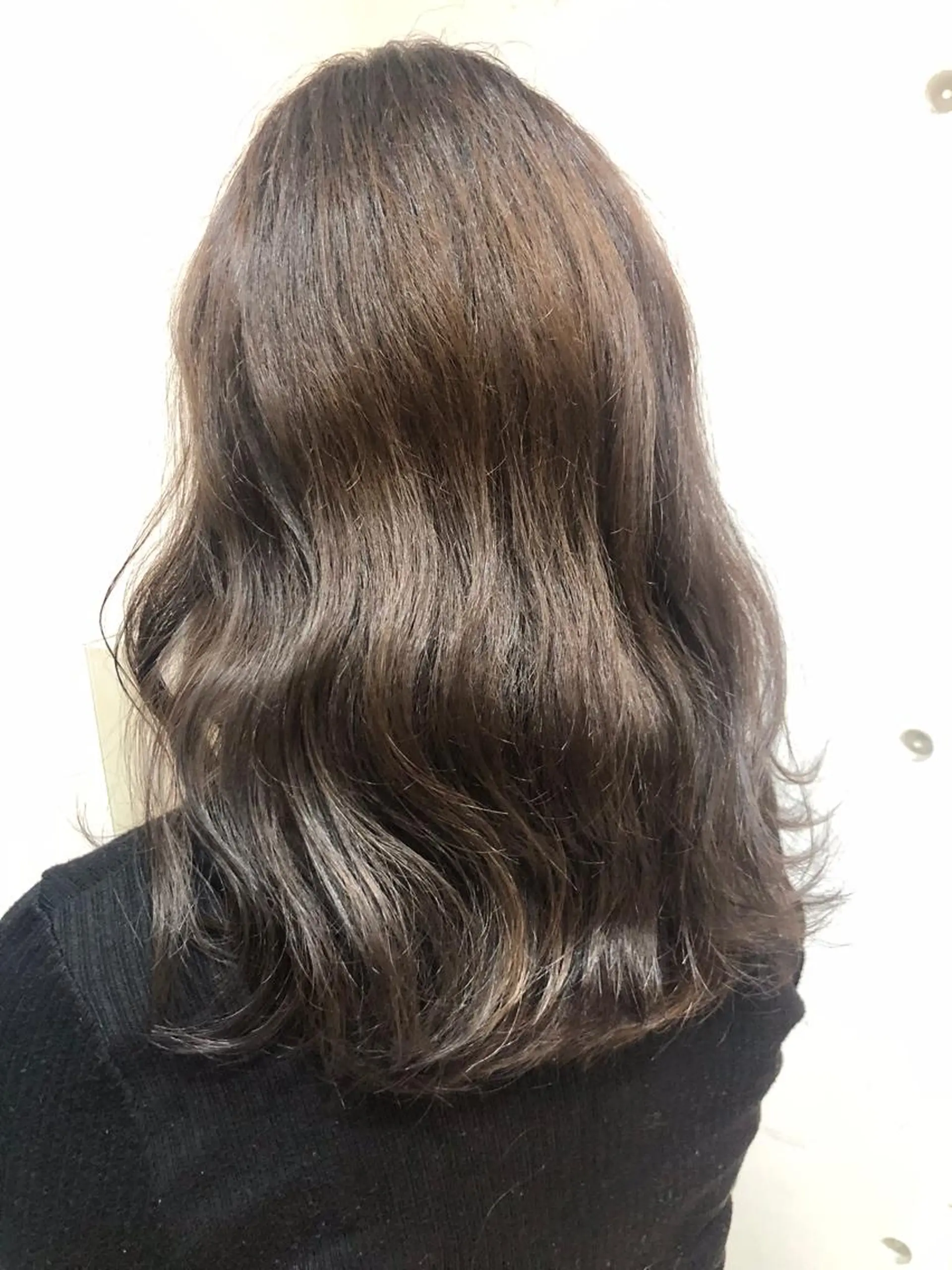 セミロング 脱白髪染め美容師 竹内涼乃のヘアスタイル