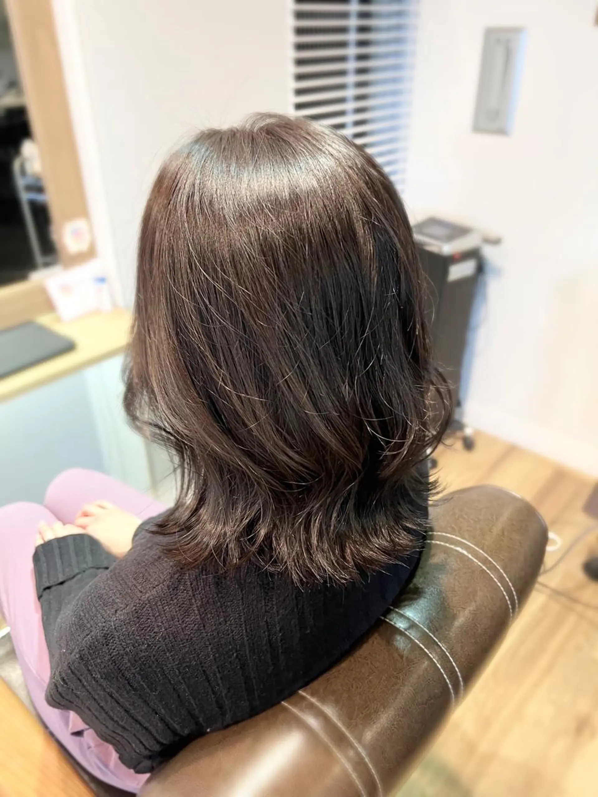 カラー アッシュ アッシュグレー アッシュグレージュ グレージュ 堀 望美のヘアスタイル