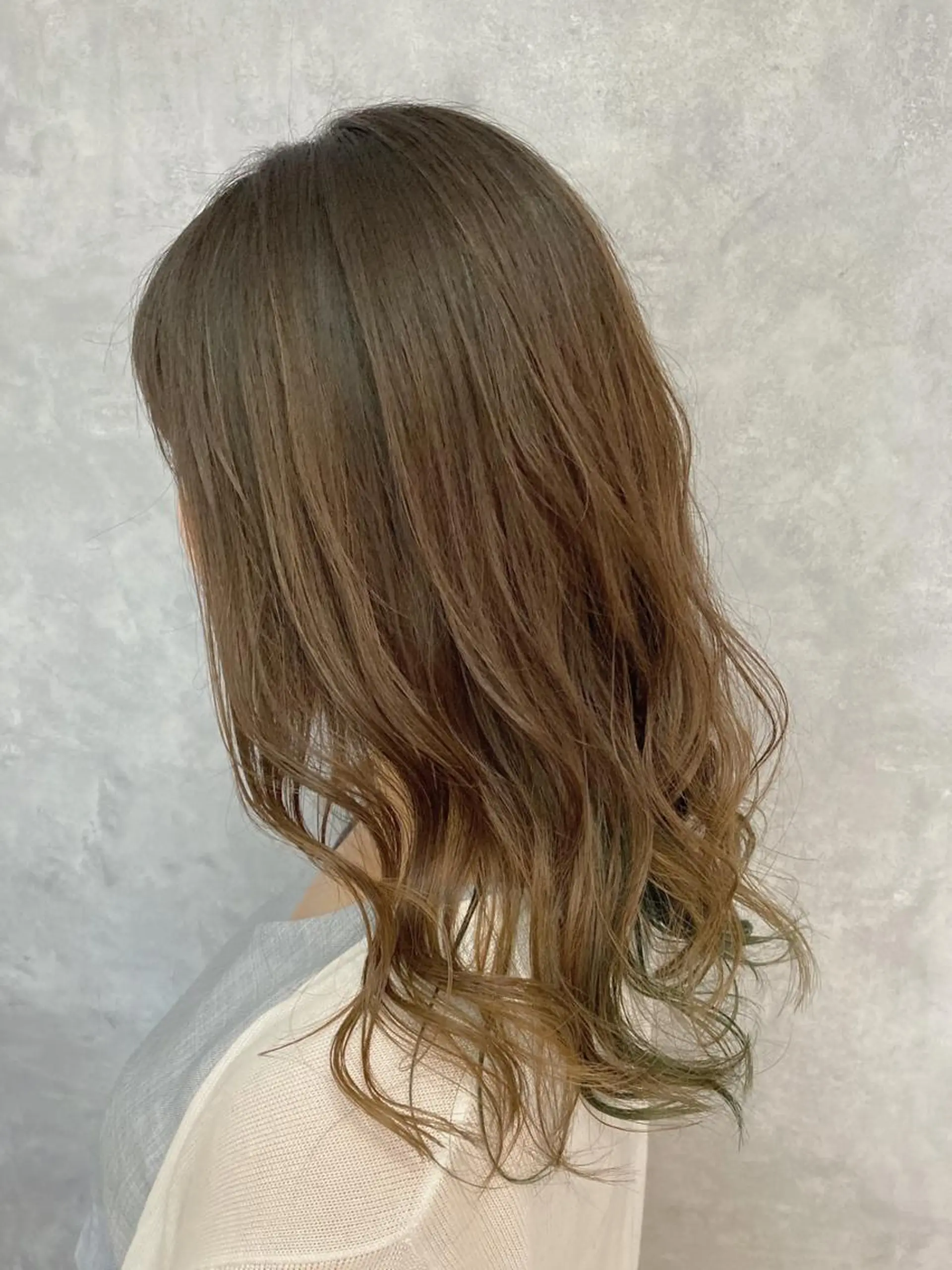 セミロング カラー カット ヘアカラー トリートメント 五月女 隼人のヘアスタイル