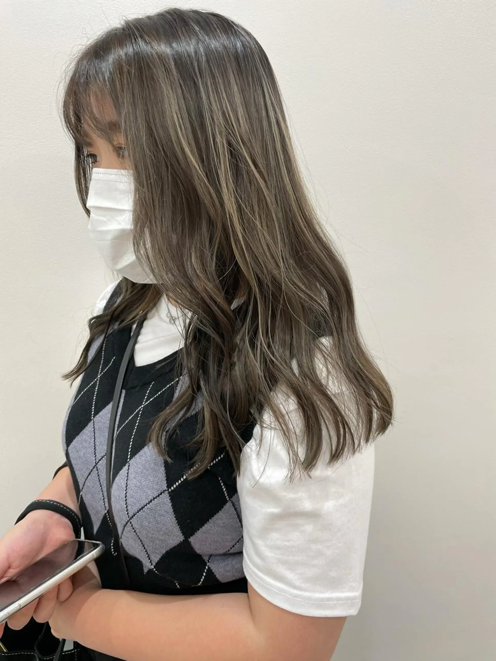 ロング カラー akane .のヘアスタイル