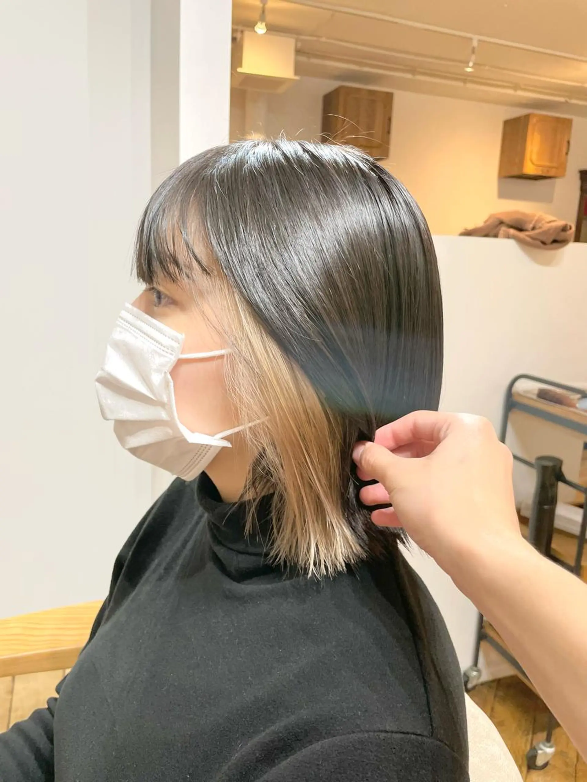 ミディアム カラー ネイル マツエク・マツパ アイブロウ ⭐ハイトーンブリーチ ミルクティーピンクのヘアスタイル