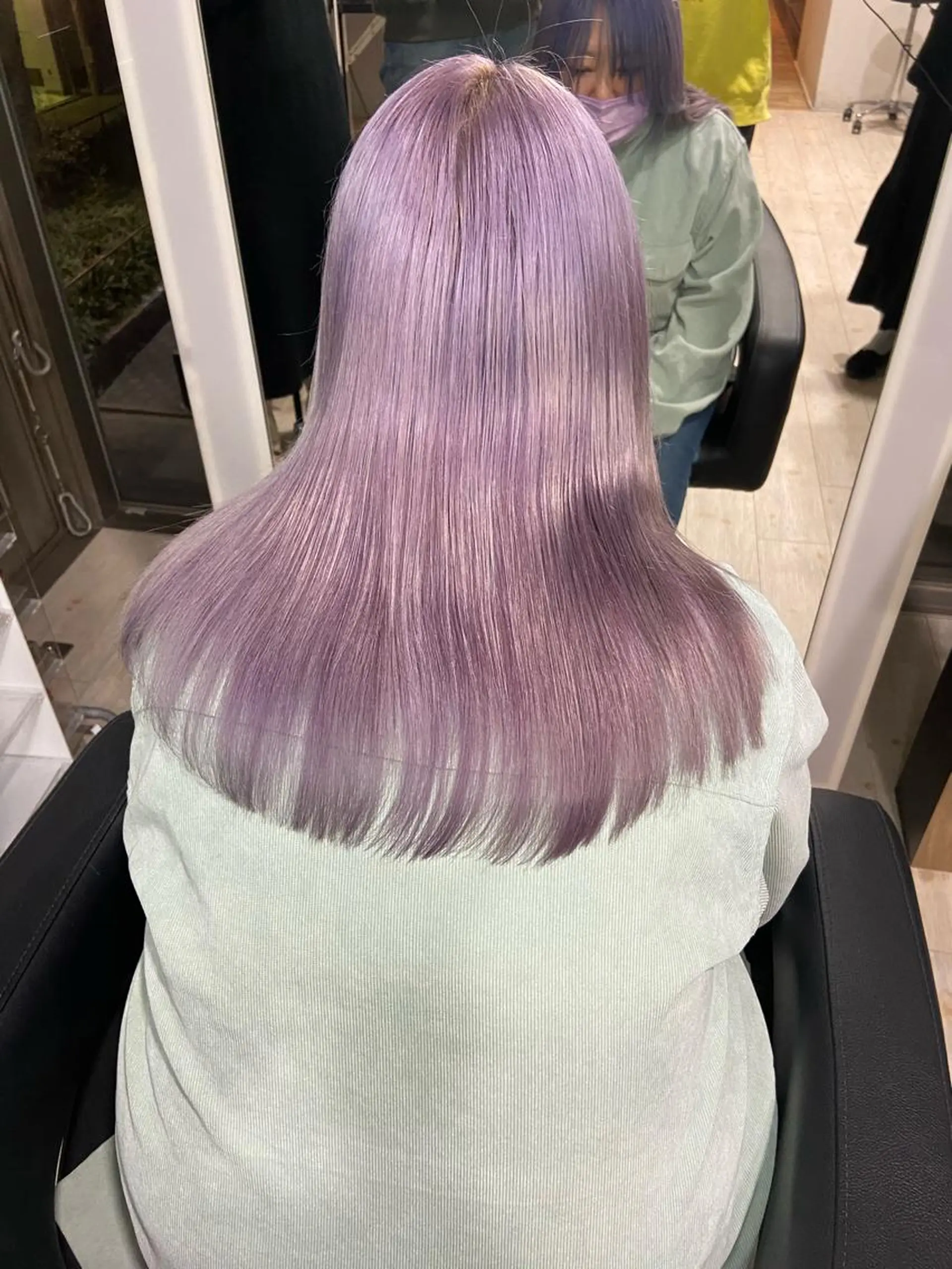 ロング カラー ラベンダーカラー カット ヘアカラー トリートメント 鈴木/ミルクティー/ ブリーチ/ボブ/のヘアスタイル