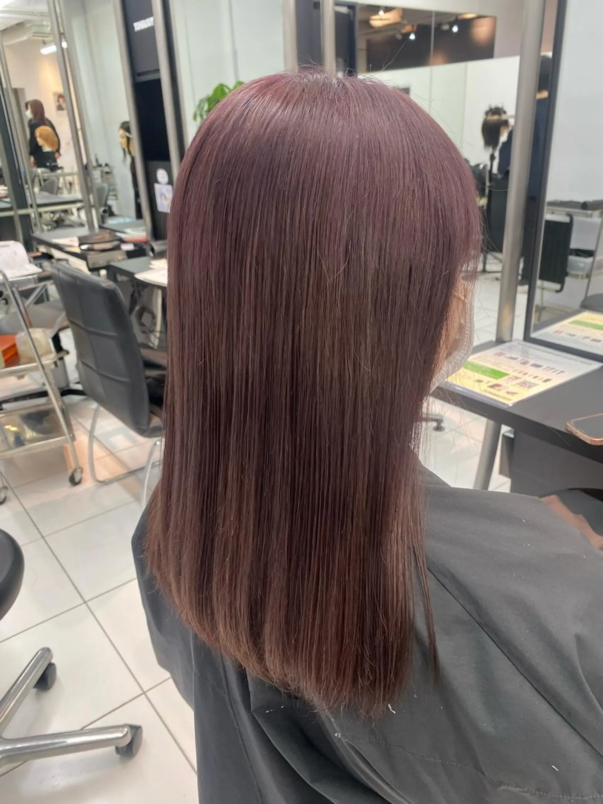 カラー 高橋 沙央のヘアスタイル