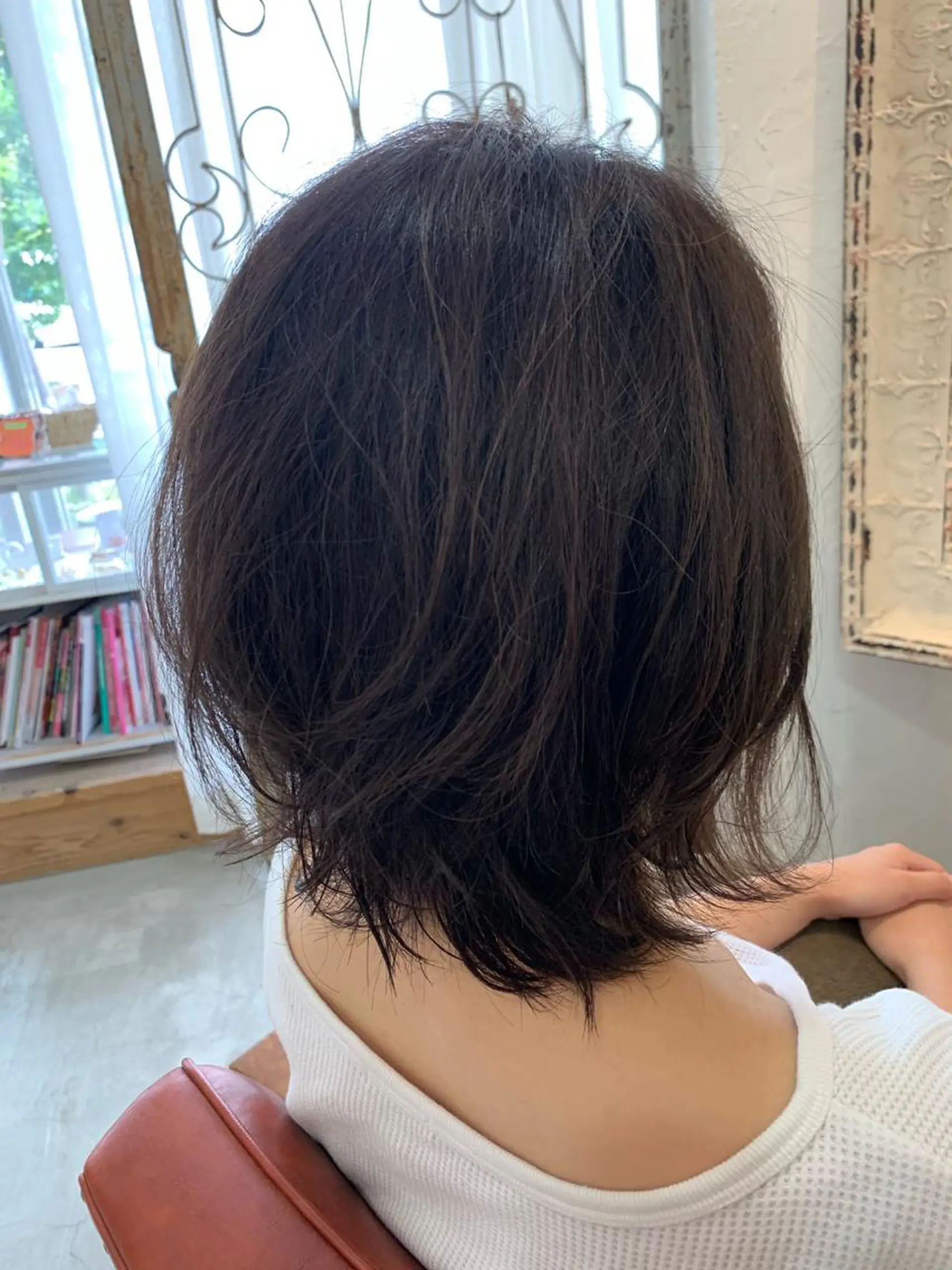 ミディアム カラー fio マナミのヘアスタイル