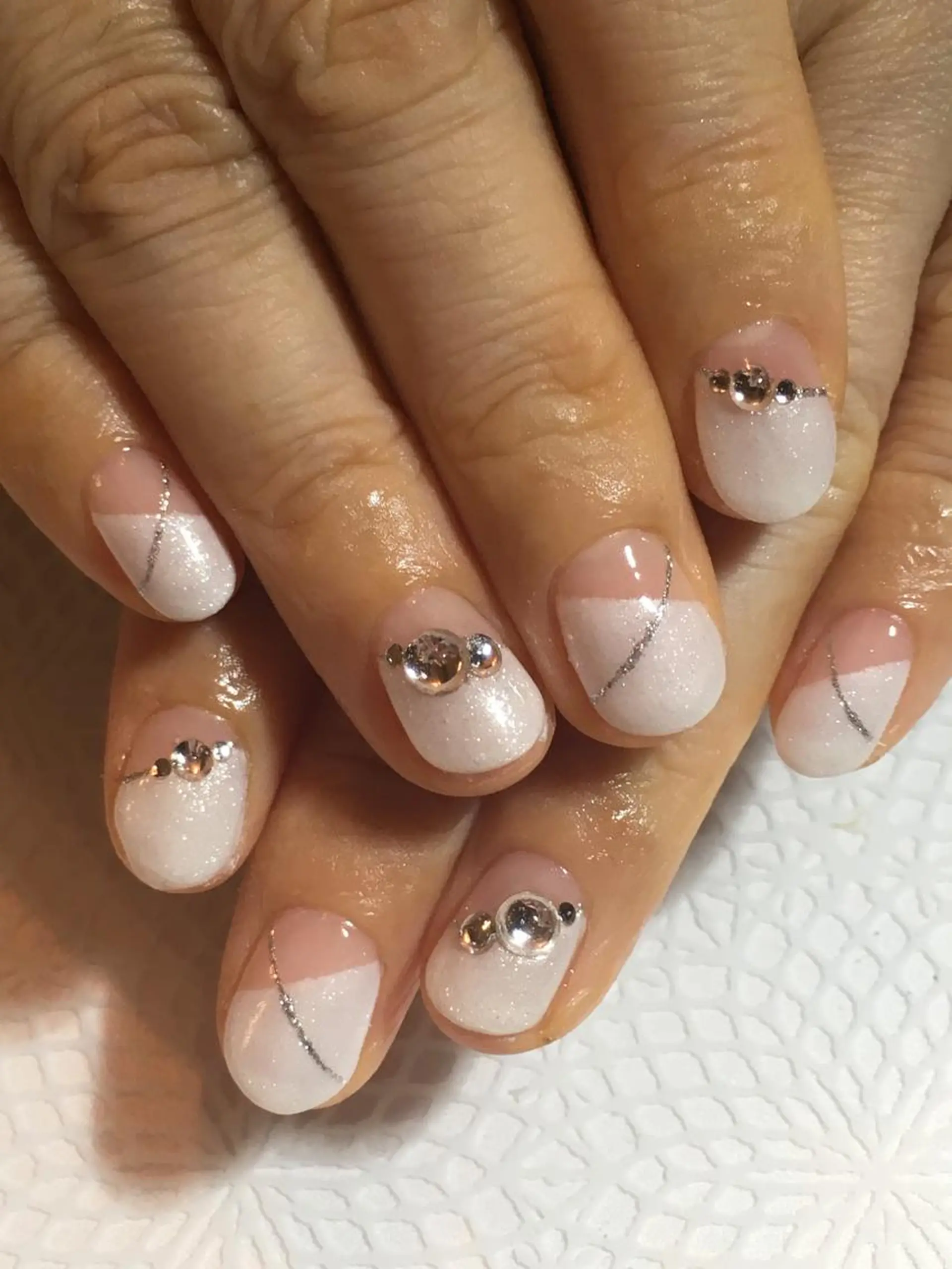 ネイル クリアネイル ラメ(グリッター) ストーンネイル ホワイト 古川 里美のネイルデザイン