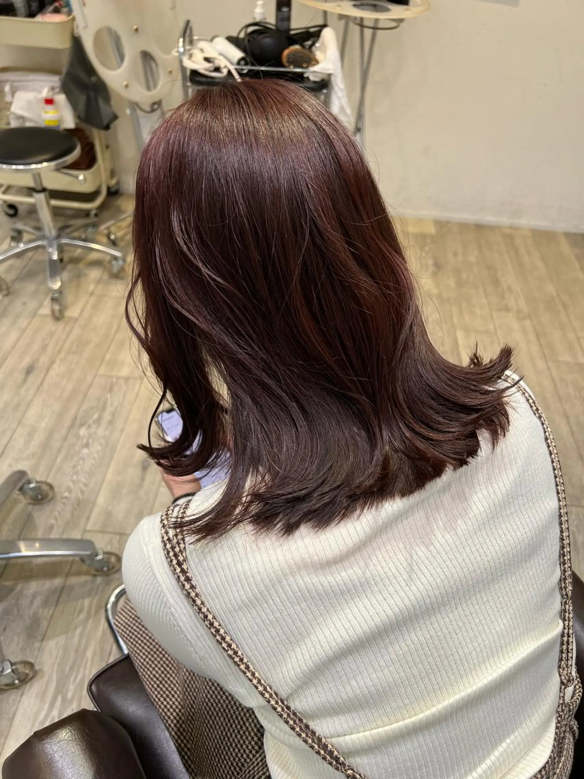 ミディアム カラー 桑原 希吏のヘアスタイル