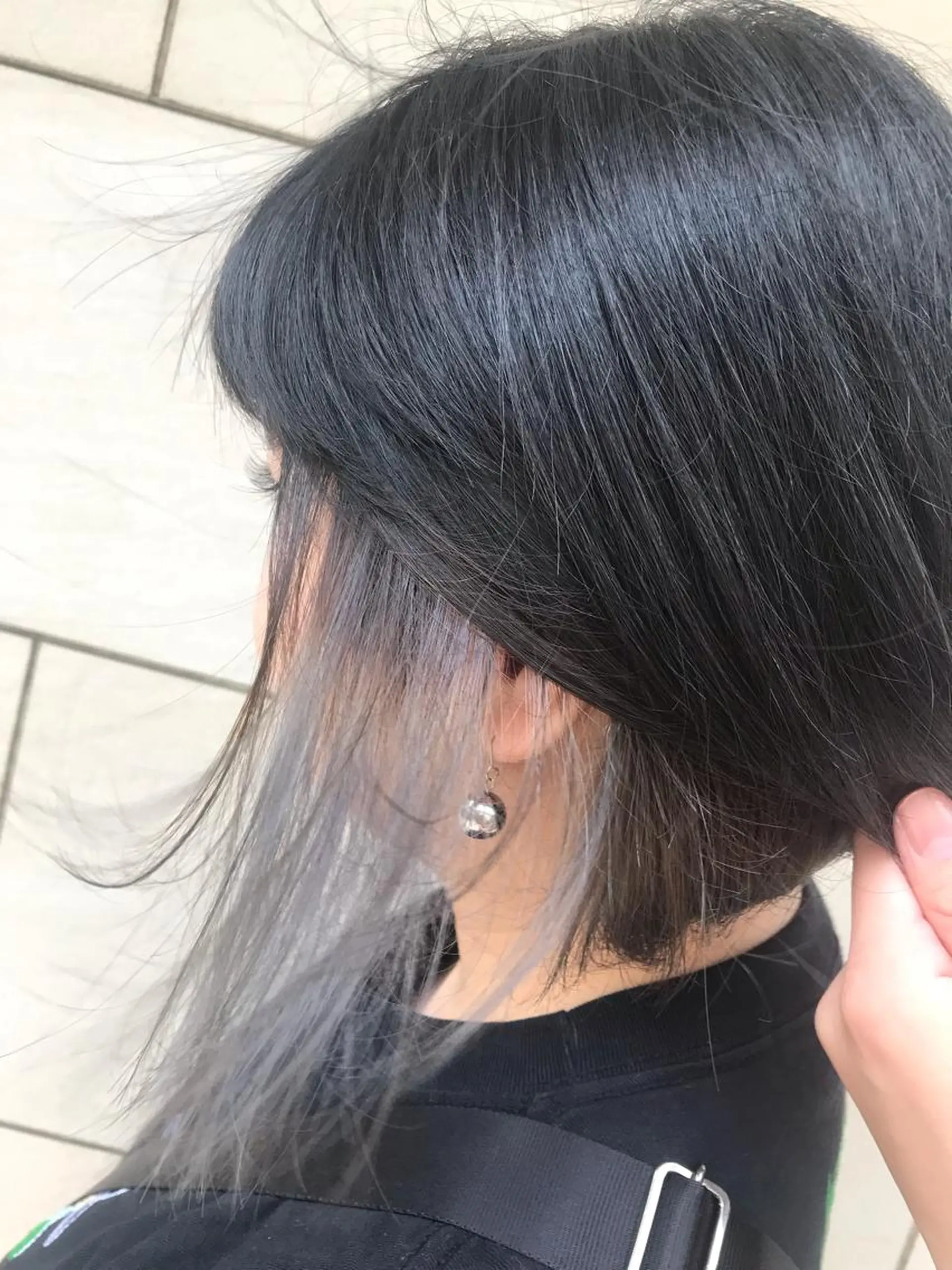 ミディアム カラー インナーカラー シルバー 有馬ミク🌈 似合わせ美容師のヘアスタイル