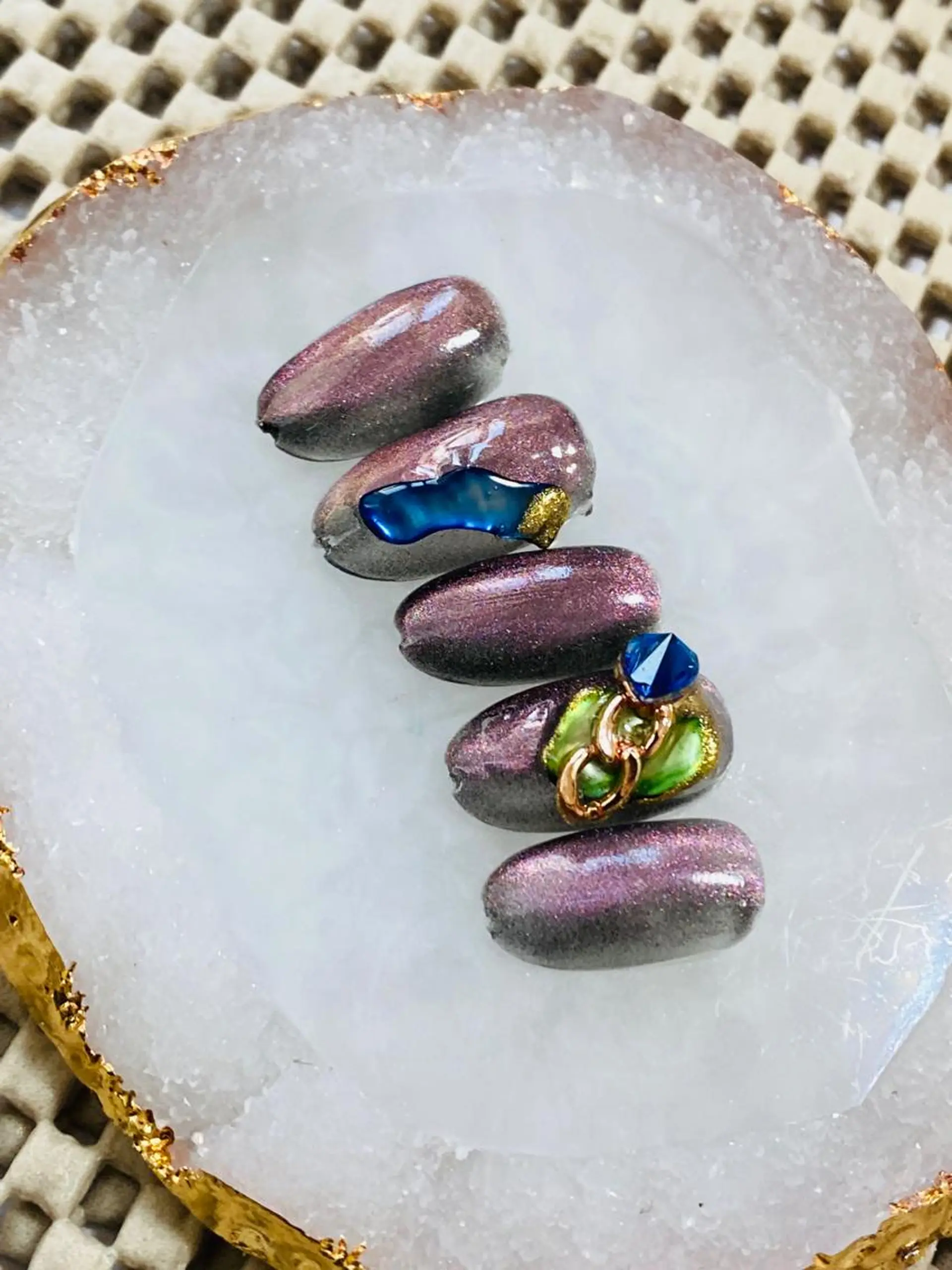 ネイル パープル 自宅ネイルサロン ♦️nuance♦️のネイルデザイン