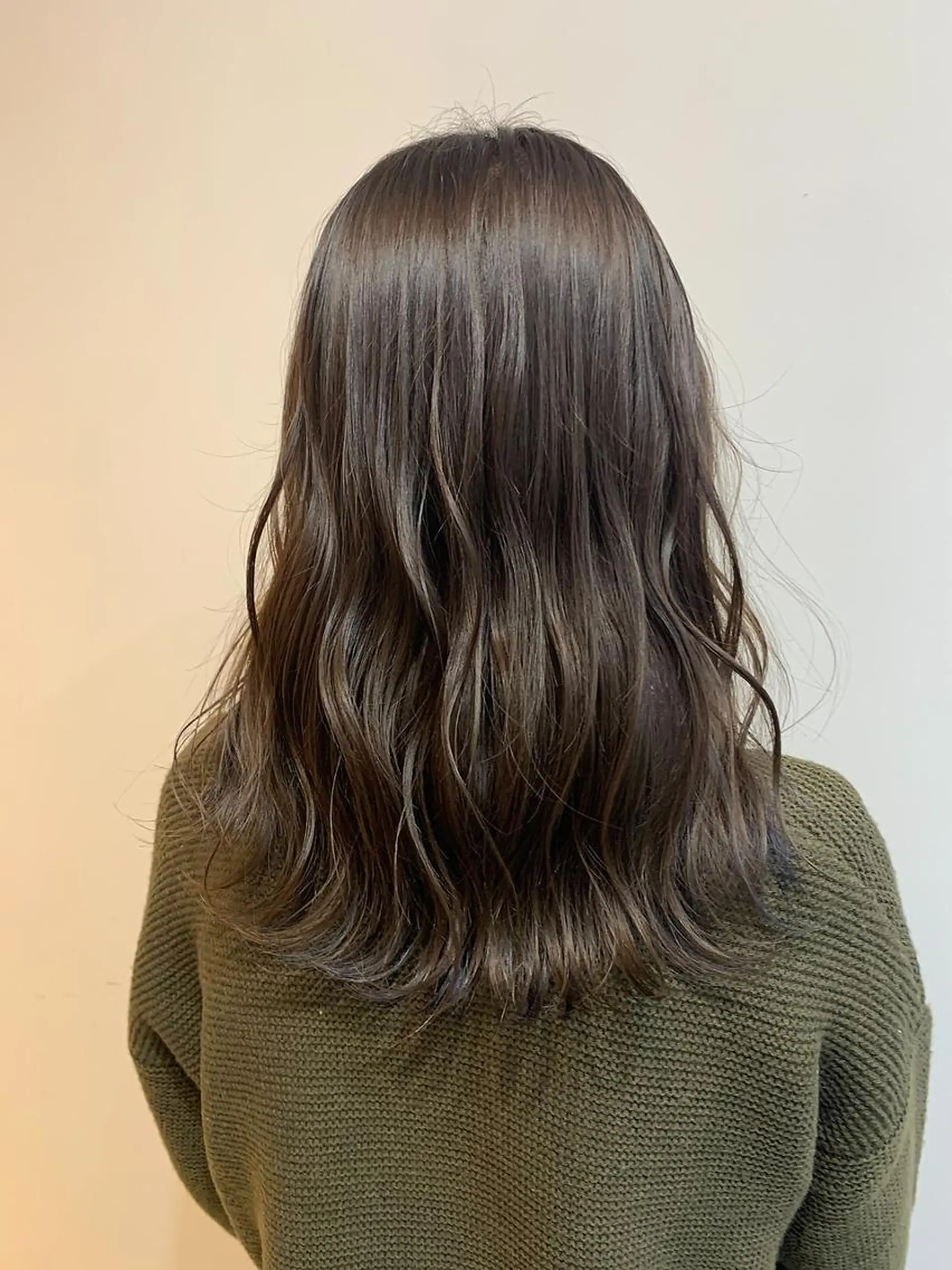 ミディアム カラー ミディアムパーマ ダブルカラー グラデーションカラー ハイライトカラー イルミナカラー カット ヘアカラー CEINE PATHのヘアスタイル