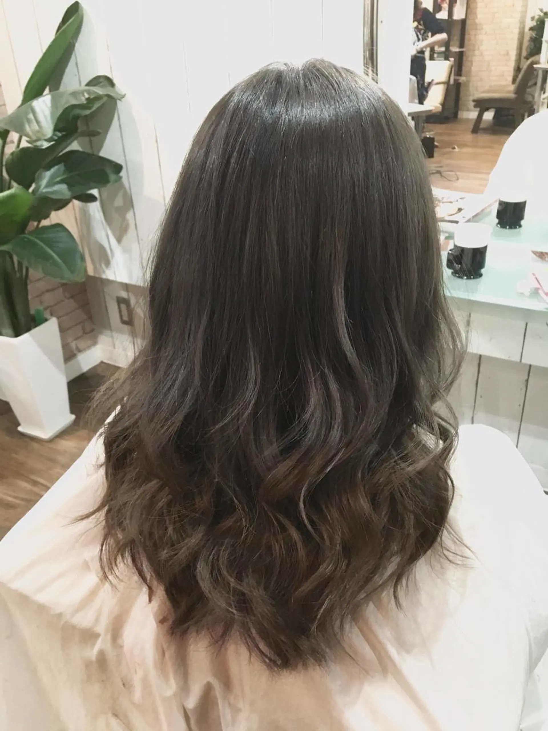 ミディアム セミロング ロング カラー ヘアアレンジ ブリーチ 透明感カラー グレージュ 外国人風カラー RecheRche【池袋】所属・👑指名率No.1 👑坂口飛翔のヘアスタイル