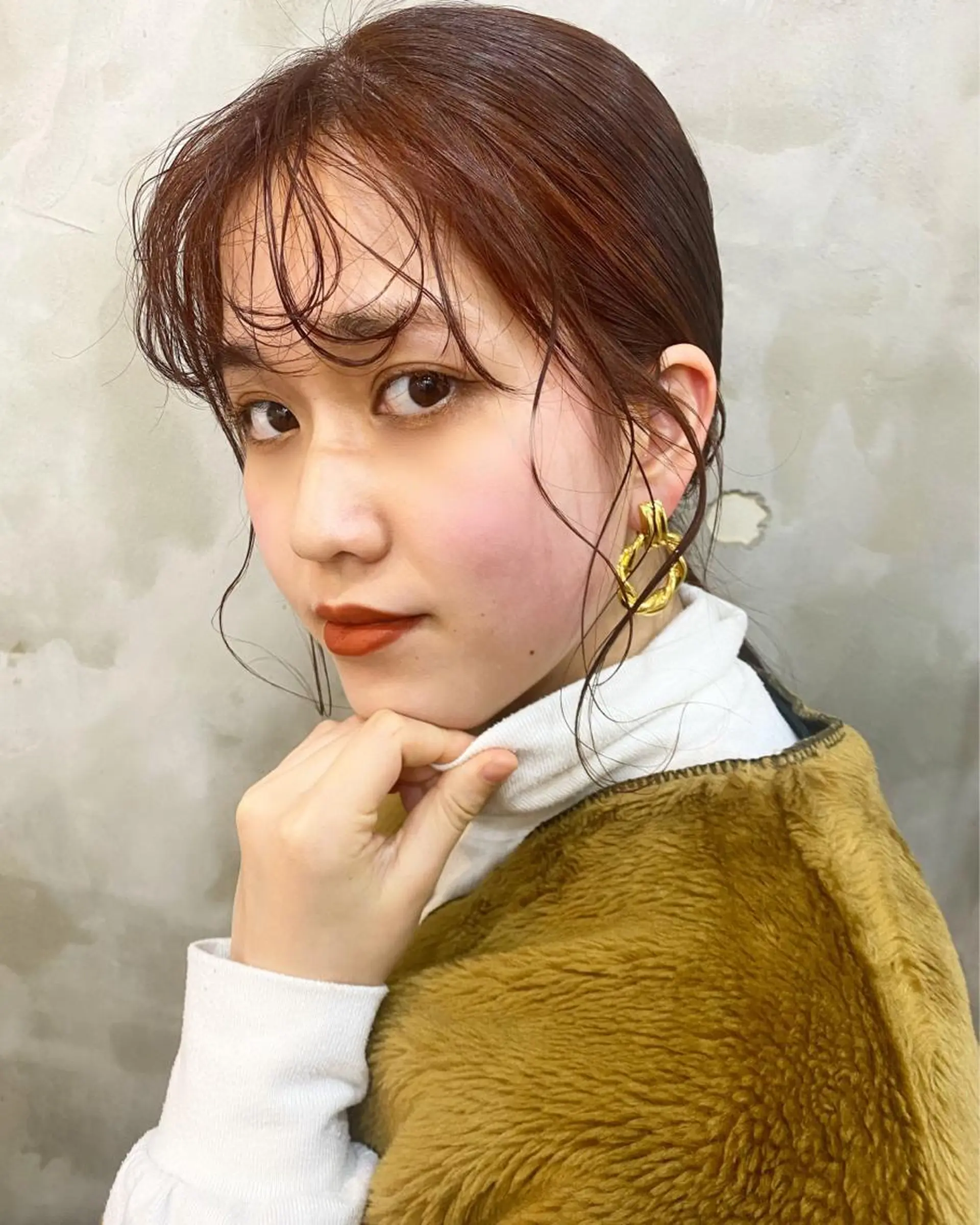 ロング カラー ヘアアレンジ ベージュカラー ブリーチ ブリーチなしカラー オレンジ オレンジベージュ eTONe所属・志賀 あずみのヘアスタイル