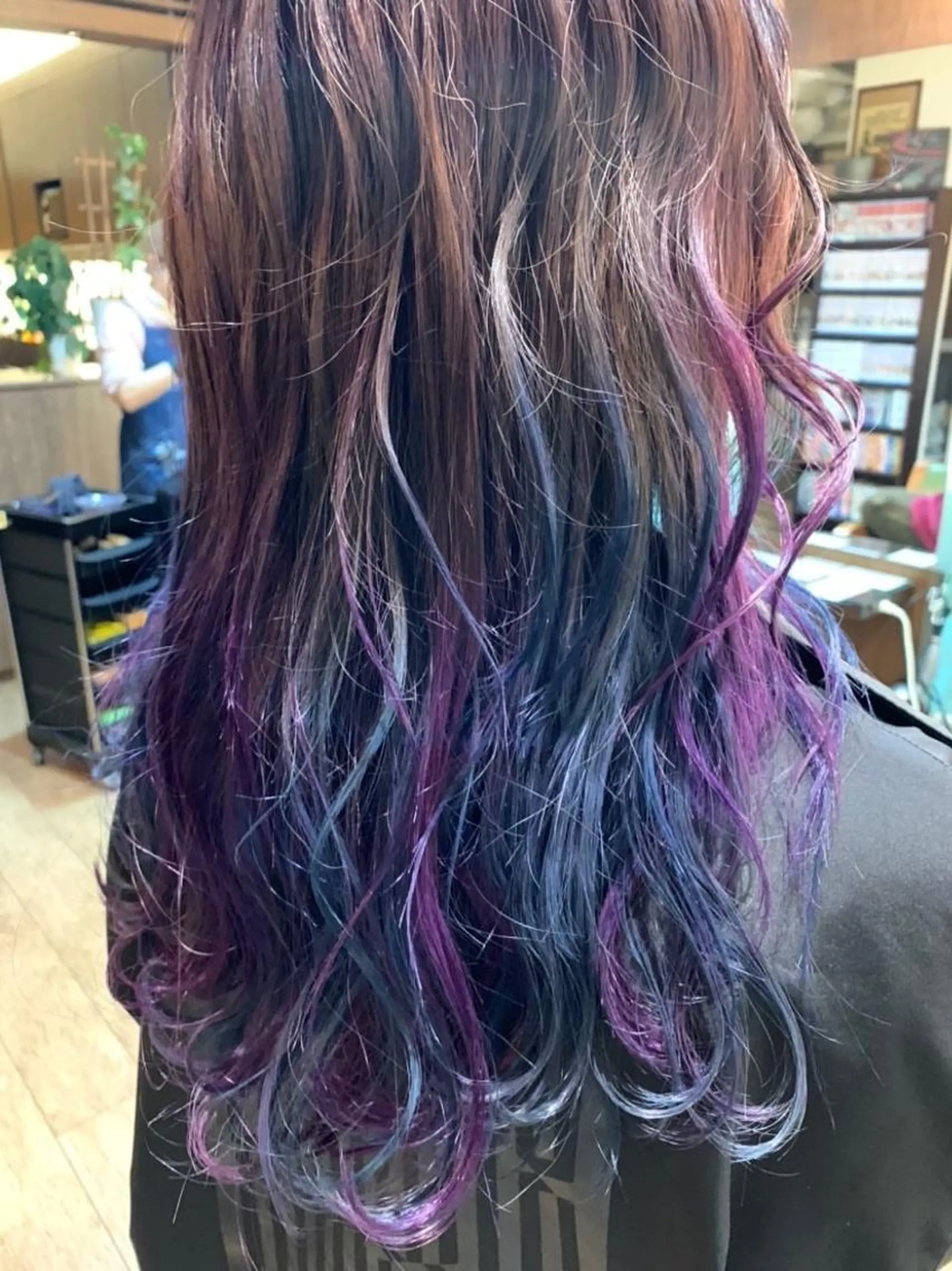 セミロング カラー アッシュ バレイヤージュ ミストバング ベージュカラー ブリーチ カット ヘアカラー トリートメント 原宿サロン代表 デザインカラー伊藤卓のヘアスタイル