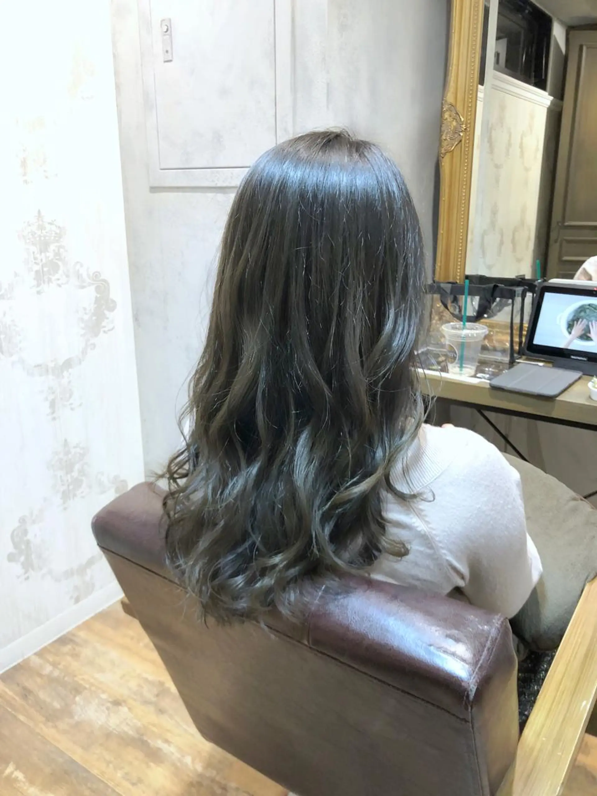 セミロング カラー パーマ 透明感カラー カット ヘアカラー トリートメント 髪質改善くすみカラー 🍀/石川大輔のヘアスタイル