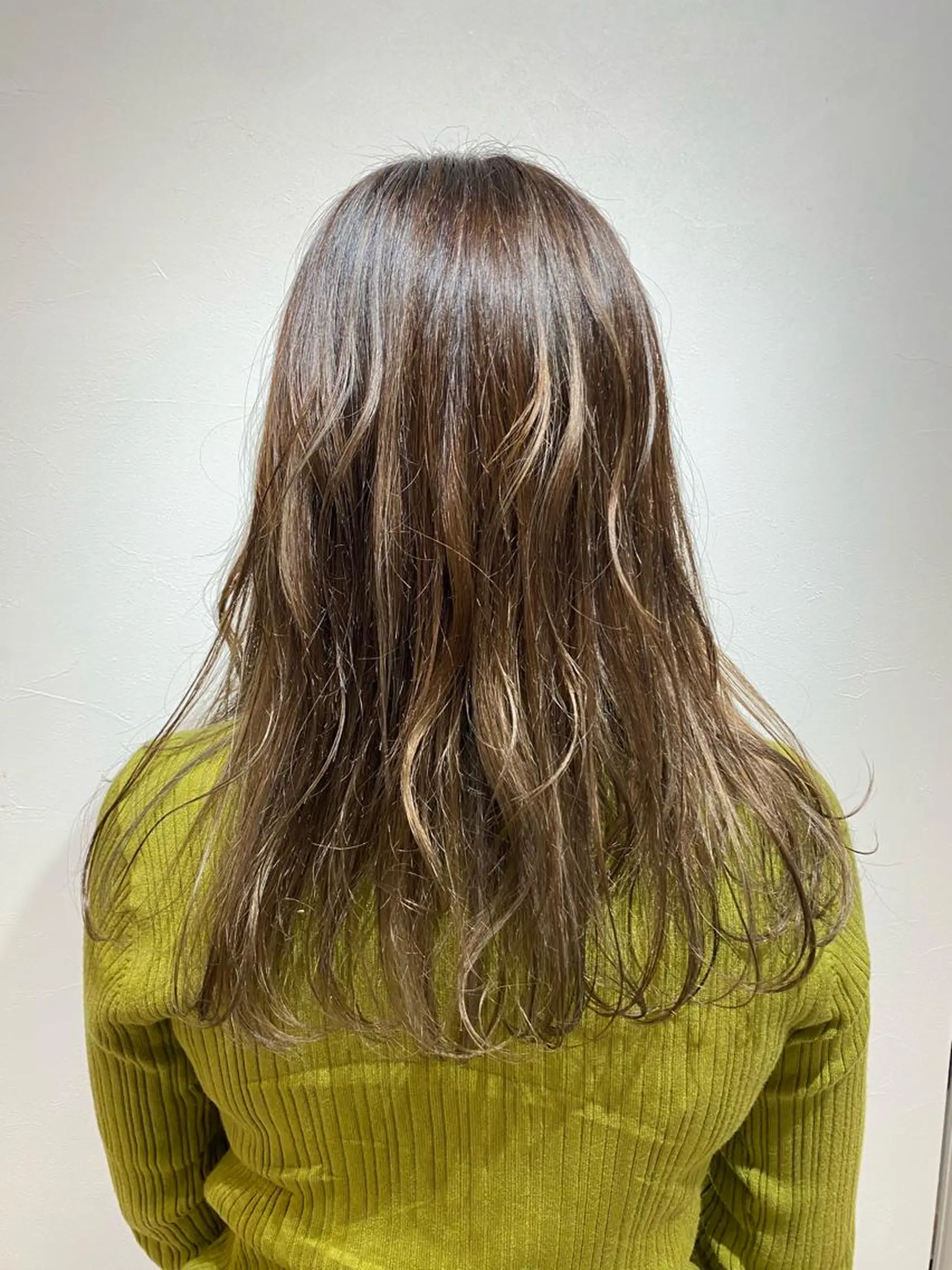 ロング カラー ブリーチなしWカラー /酸性ストレート河本のヘアスタイル