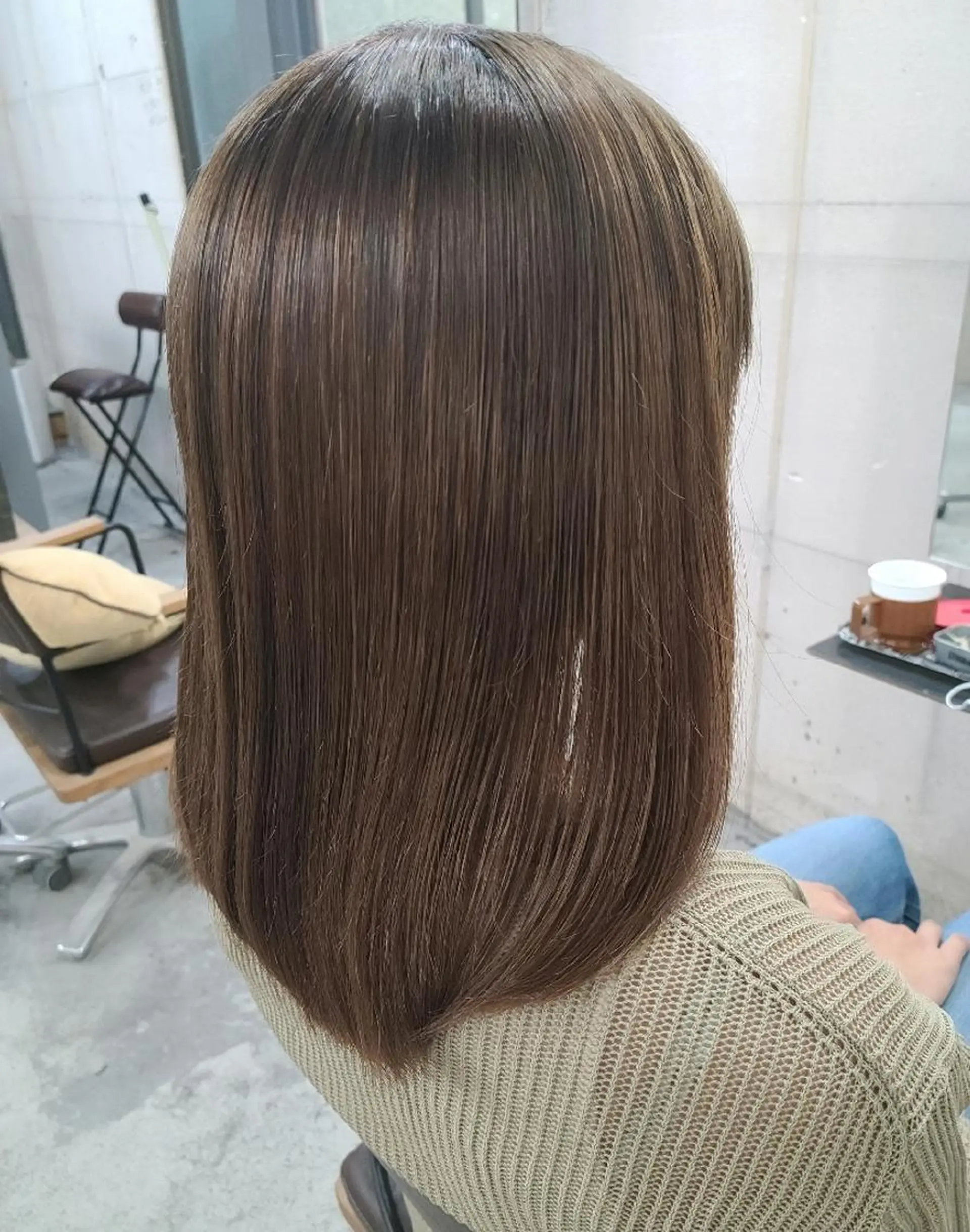 セミロング カラー ベージュカラー オリーブベージュ カット ヘアカラー トリートメント terra✂️川嶋 大輔のヘアスタイル