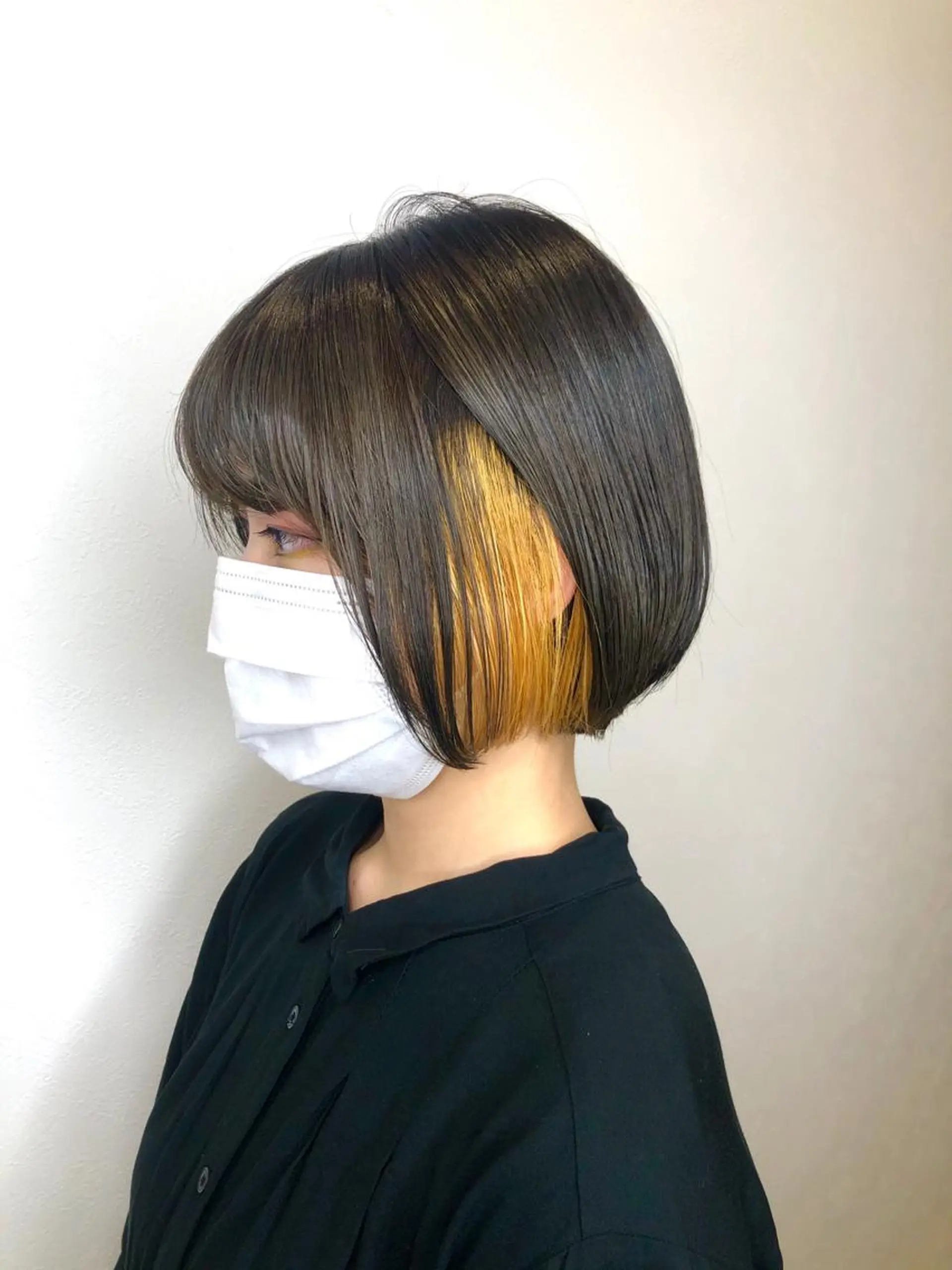 ショート イエローカラー ボブ yuuto🌈 冬の透け感カラーのヘアスタイル