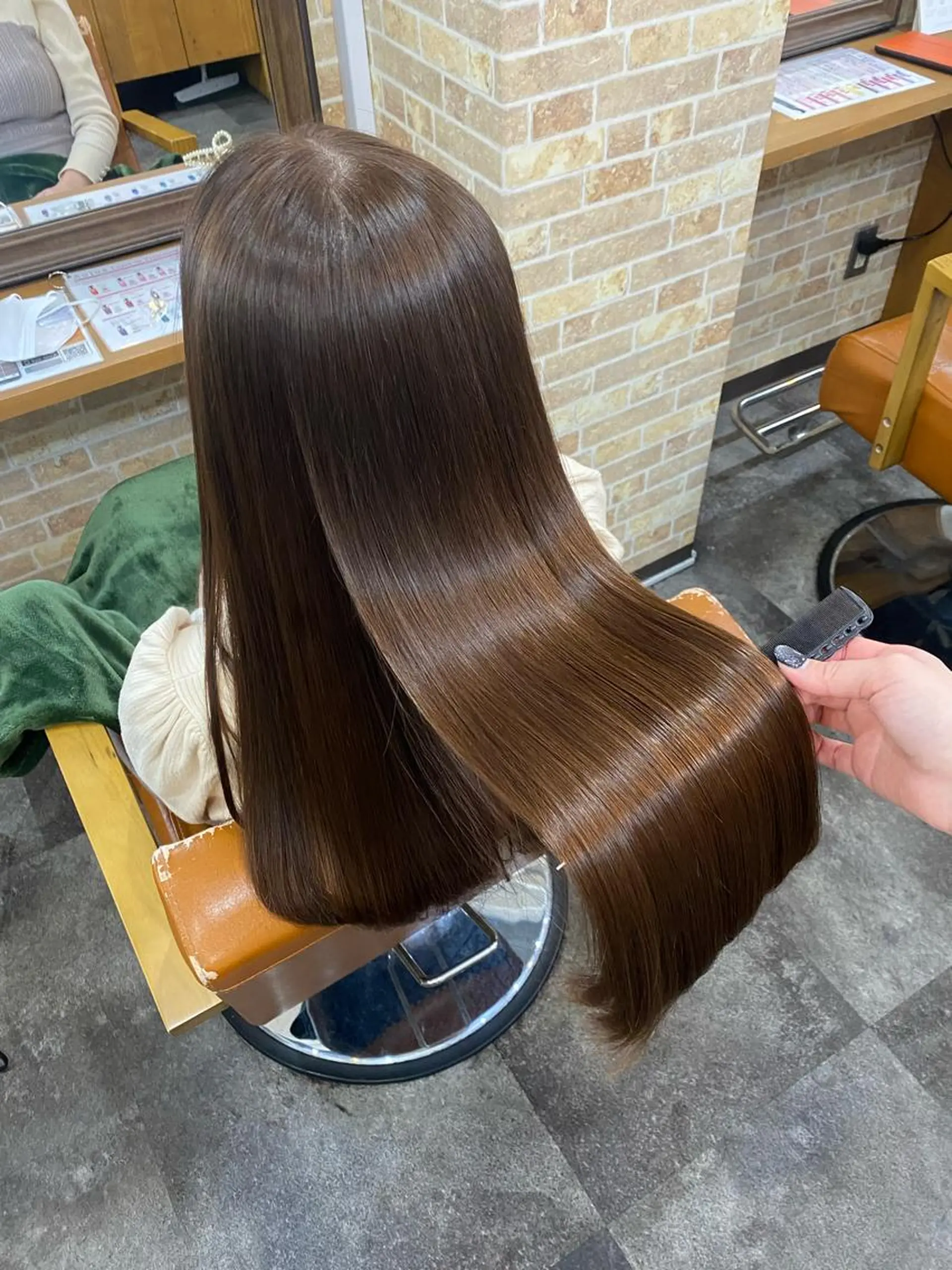 ロング カット 縮毛矯正 トリートメント 美髪ヘア 🤍erikaのヘアスタイル