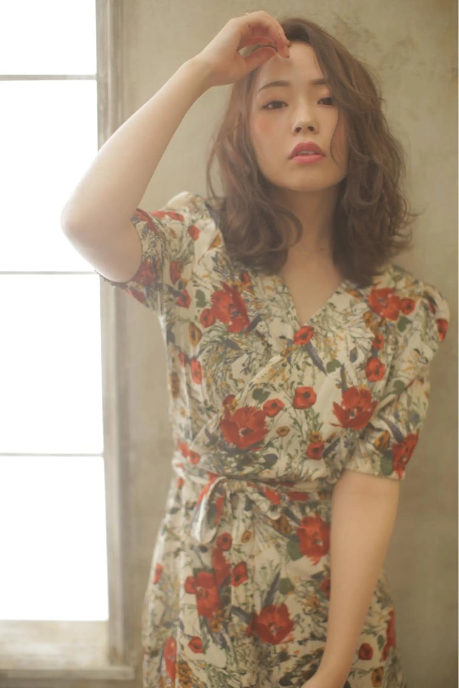 セミロング カラー ブラウンカラー ナチュラルブラウン かきあげバング Lee 甲子園のヘアスタイル