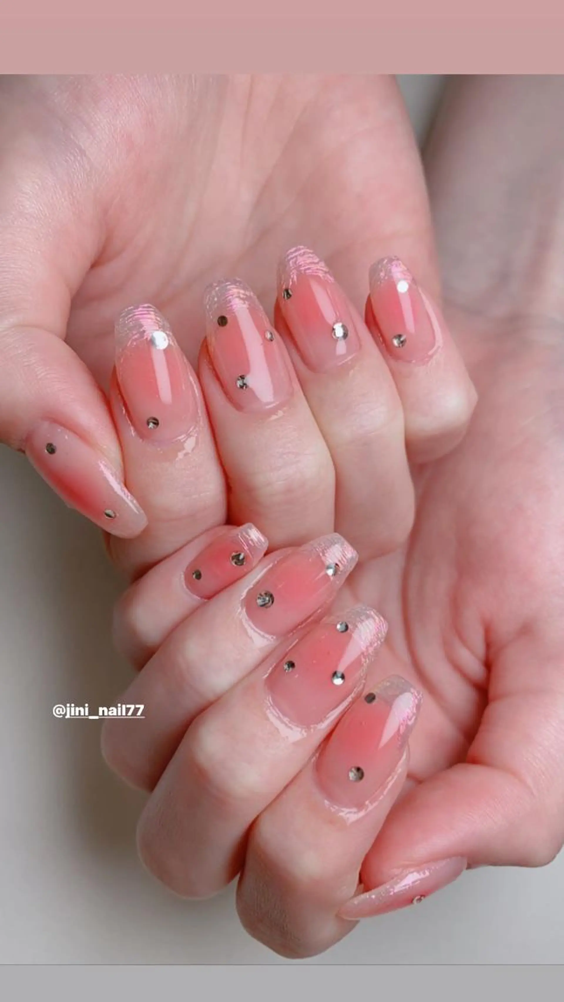 ネイル JINI NAIL所属・ジニ ネイルのネイルデザイン