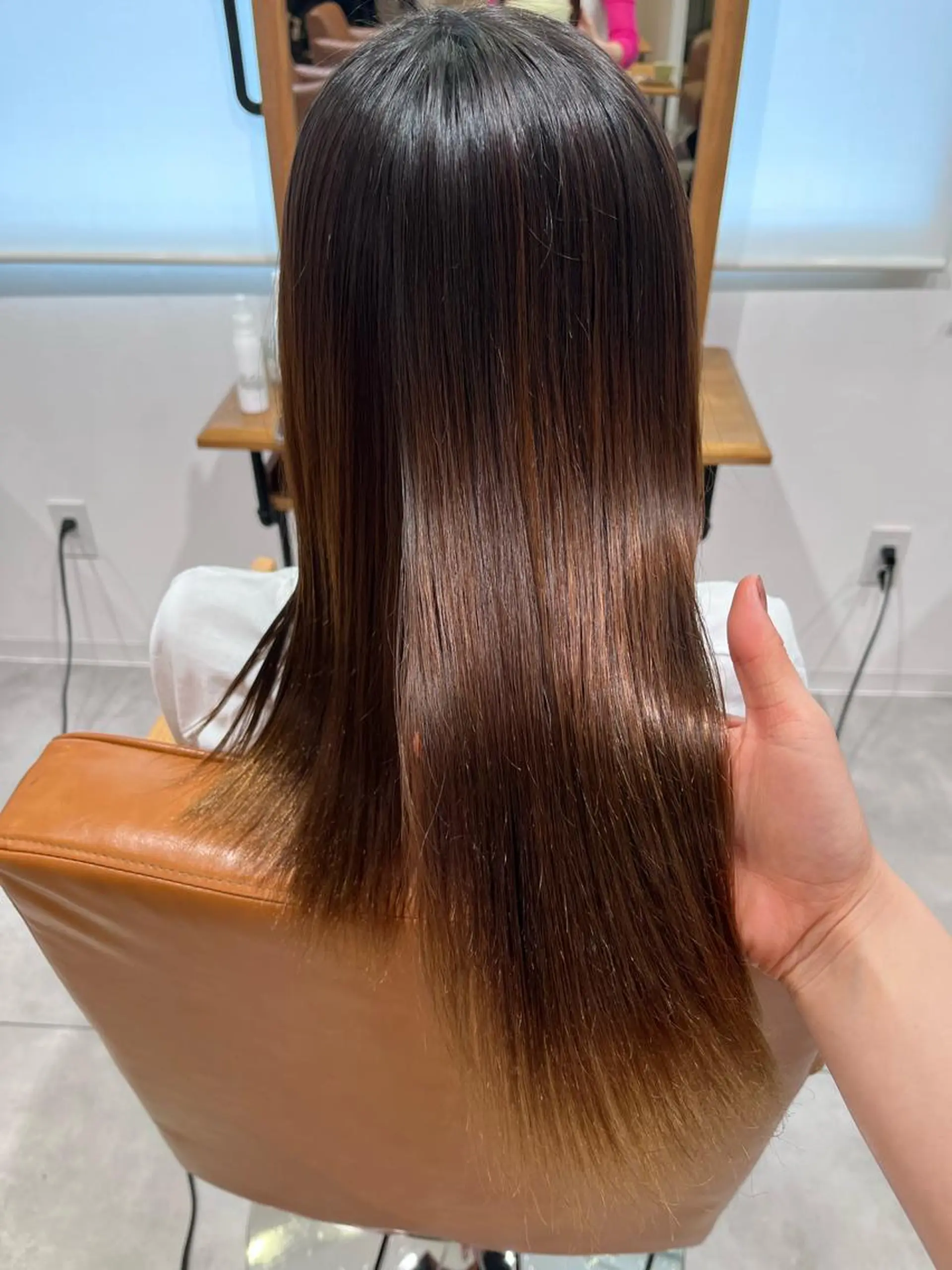 ロング カラー アッシュ バレイヤージュ ベージュカラー ブリーチ ケアブリーチ 🌼あんなtrend color🌼のヘアスタイル