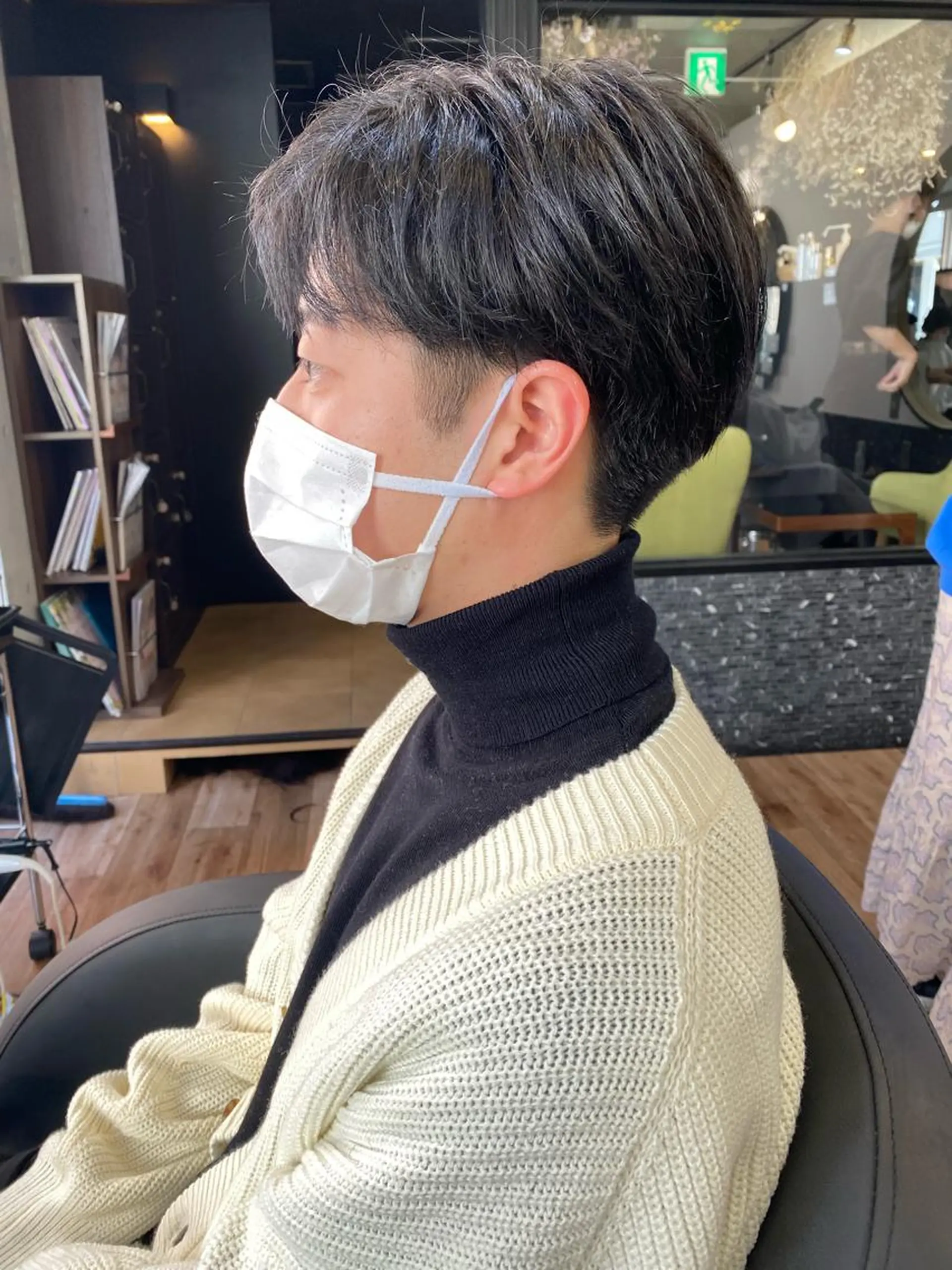 ショート メンズ アップバング メンズ韓国風 刈り上げ 韓国風ヘア ショートヘア カット 大人可愛いヘア 大田のヘアスタイル