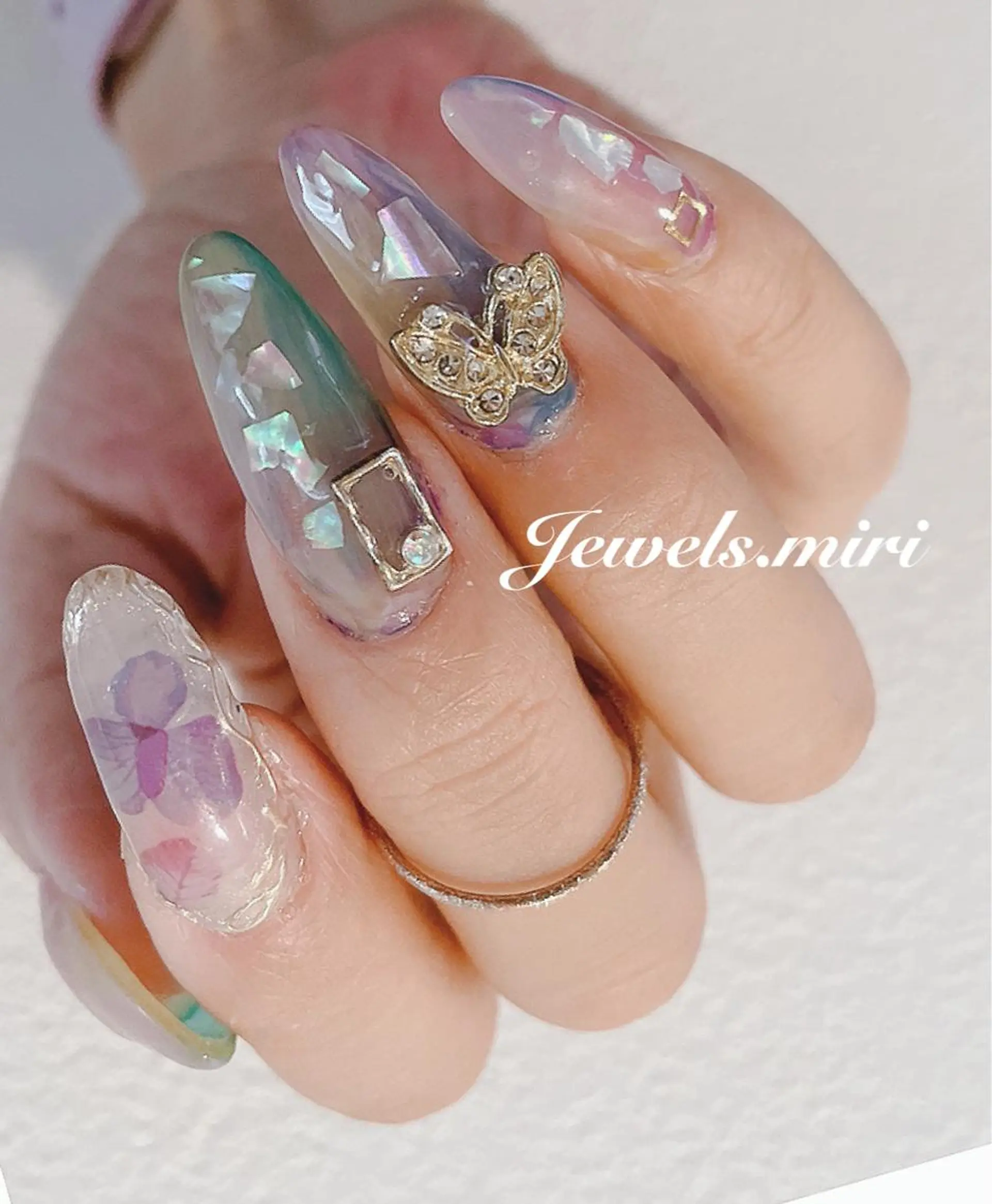 ネイル Jewels nail lily 白楽所属・ネイルサロン Jewels Mのネイルデザイン